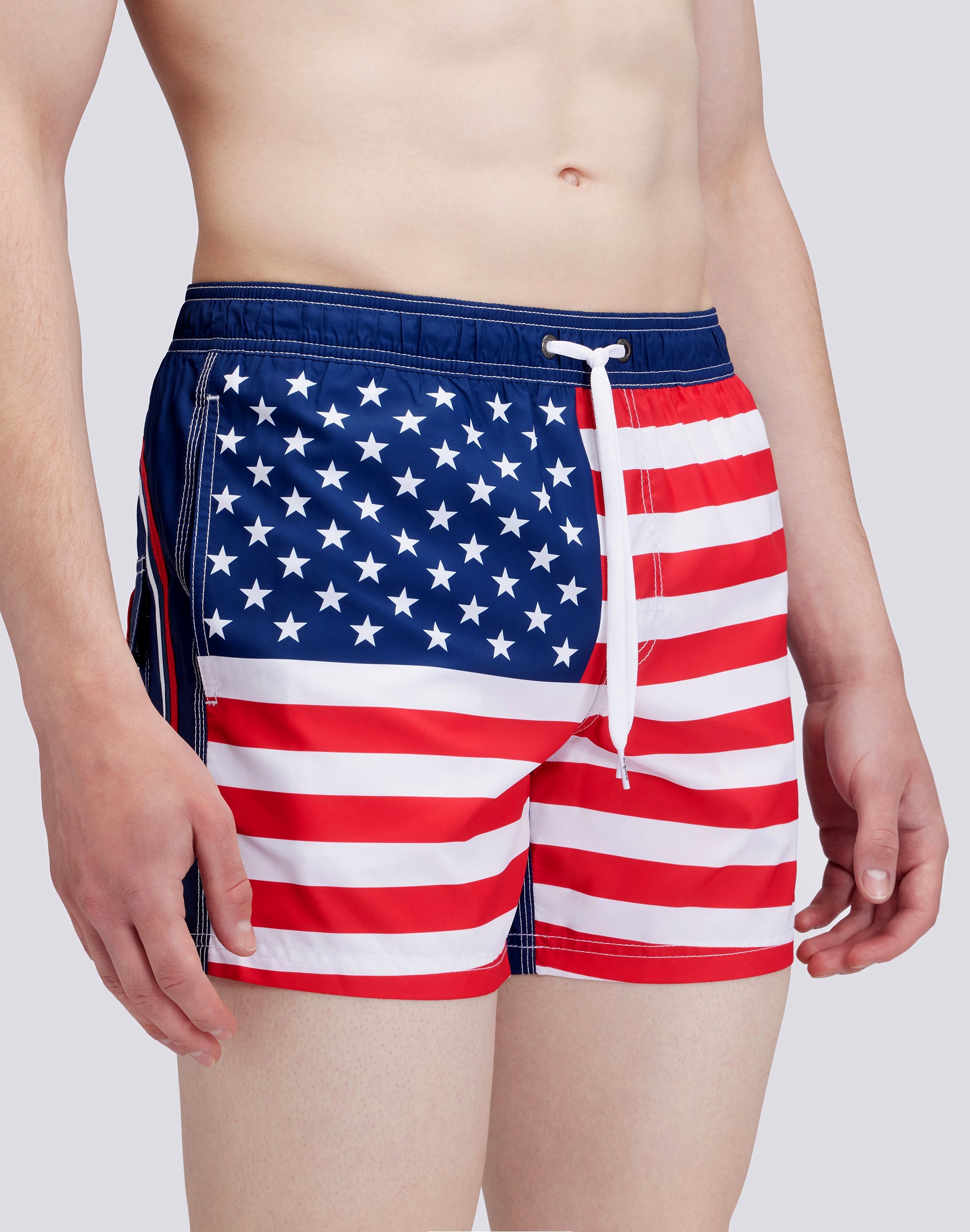 sundek-costume-da-bagno-corto-uomo-in-poliestere-riciclato-repreve-bandiera-stat image 3