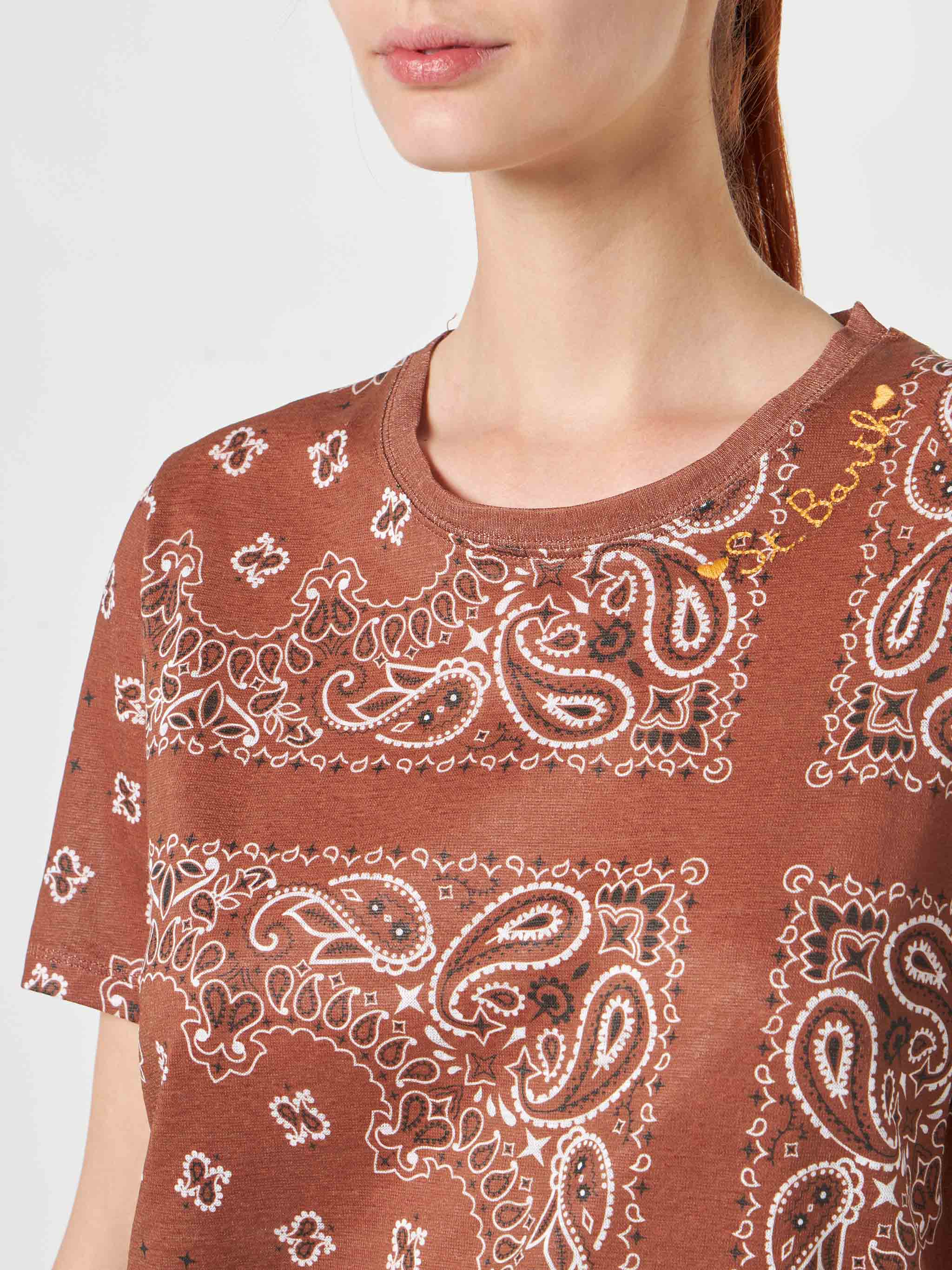 mc2-saint-barth-t-shirt-scarlett-in-lino-fantasia-bandana-marrone image 2