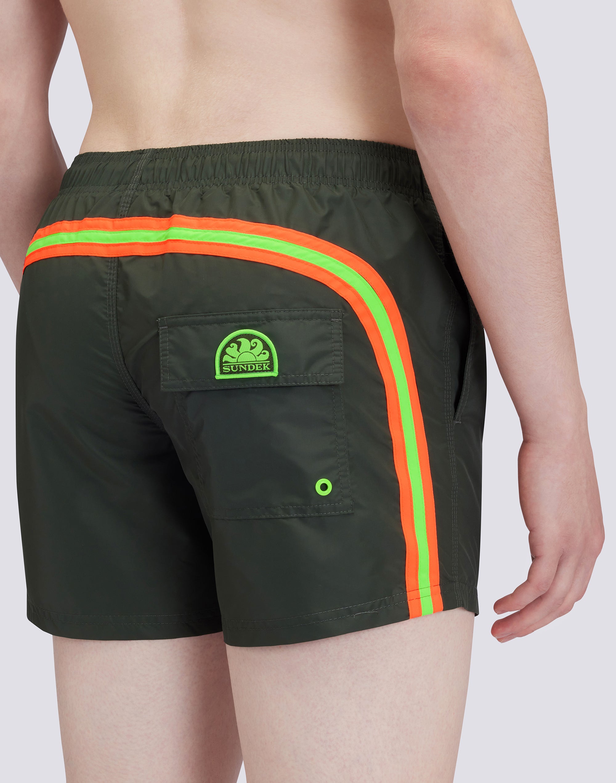 sundek-costume-mare-uomo-corto-iconic-taffeta-arcobaleno-2-colori image 3