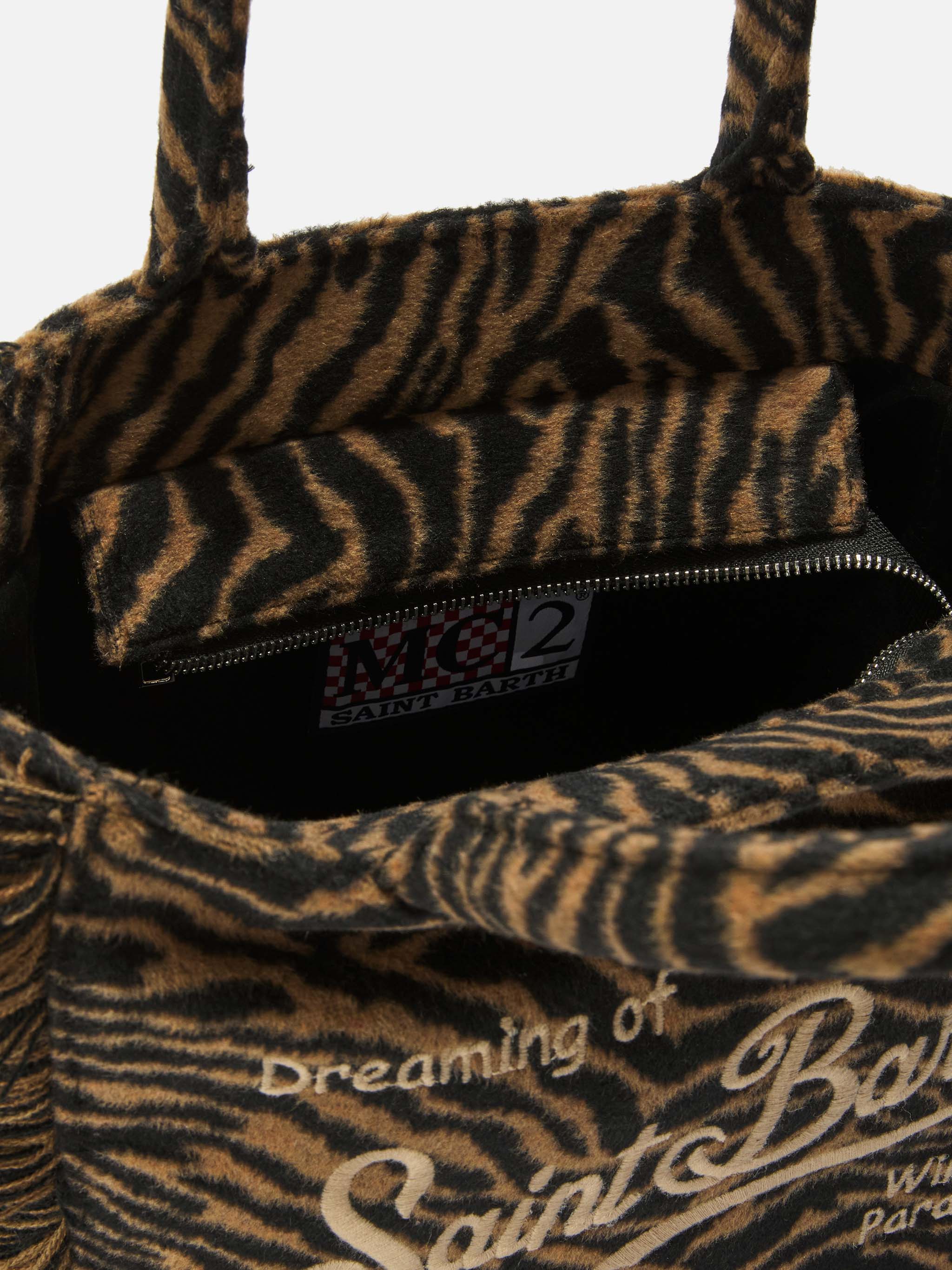borsa-colette-felt-mc2-saint-barth-in-tessuto-stampa-zebra-bianco-e-nero-con-tra image 5