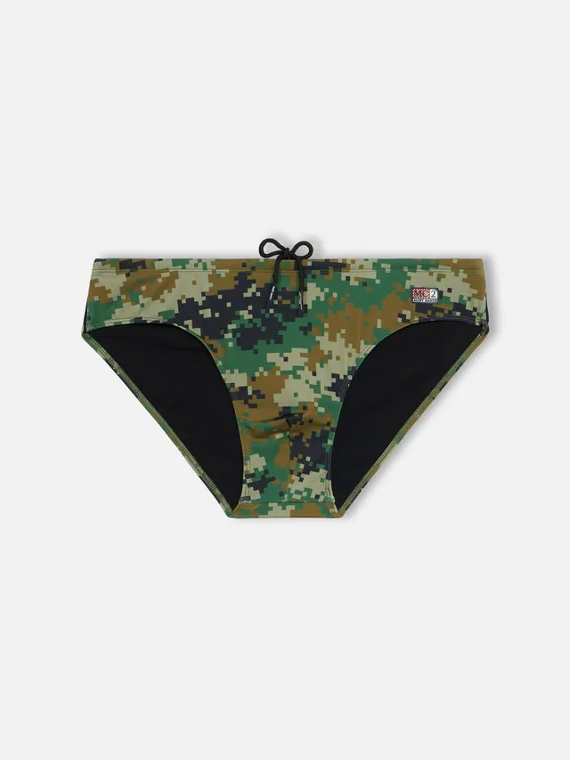 mc2-saint-barth-cayo-slip-mare-uomo-camouflage-pixel-in-tessuto-tecnico-elastici image 1