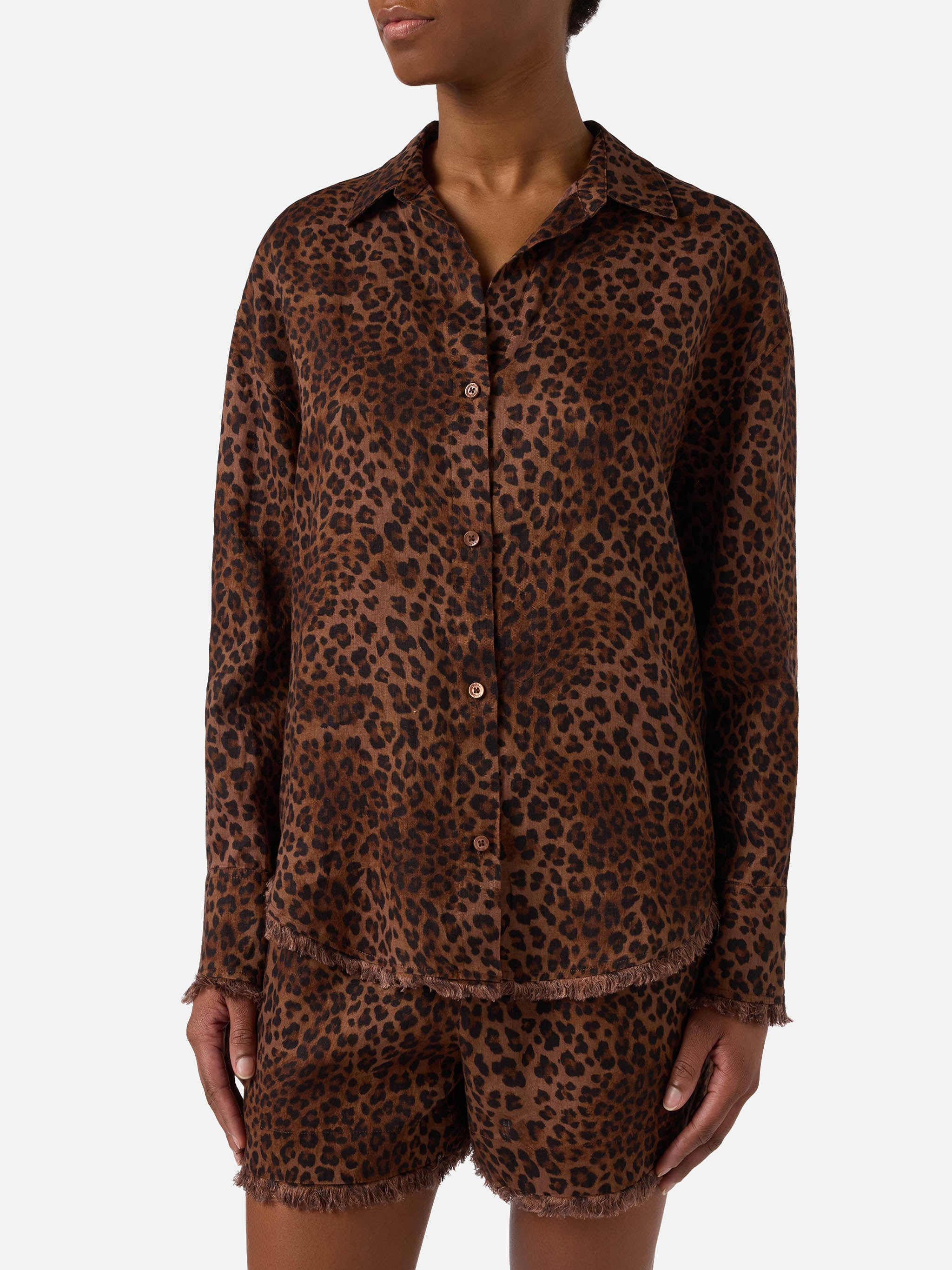 camicia-cristal-mc2-saint-barth-in-lino-con-stampa-leopardata image 1