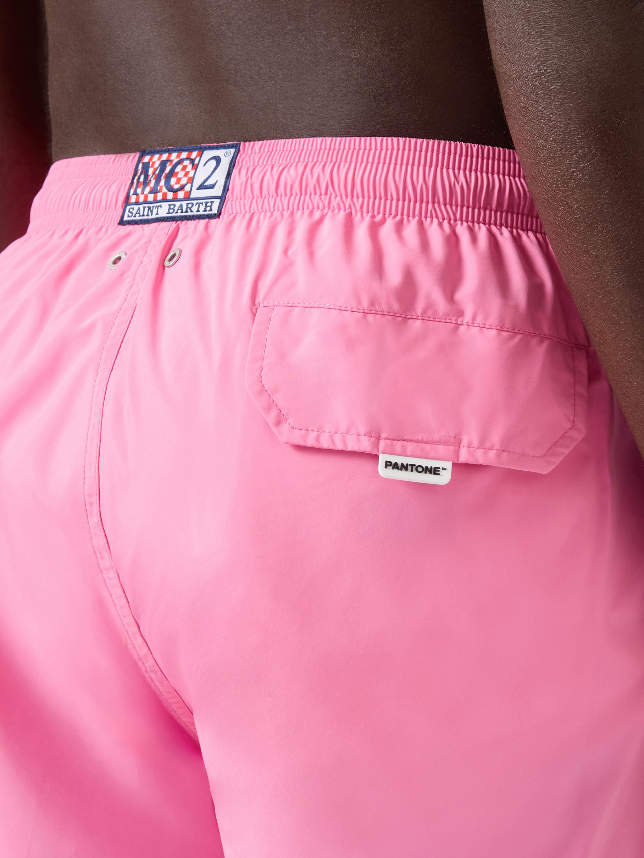 mc2-saint-barth-lighting-pantone-costume-mare-rosa-special-edition-da-uomo image 6