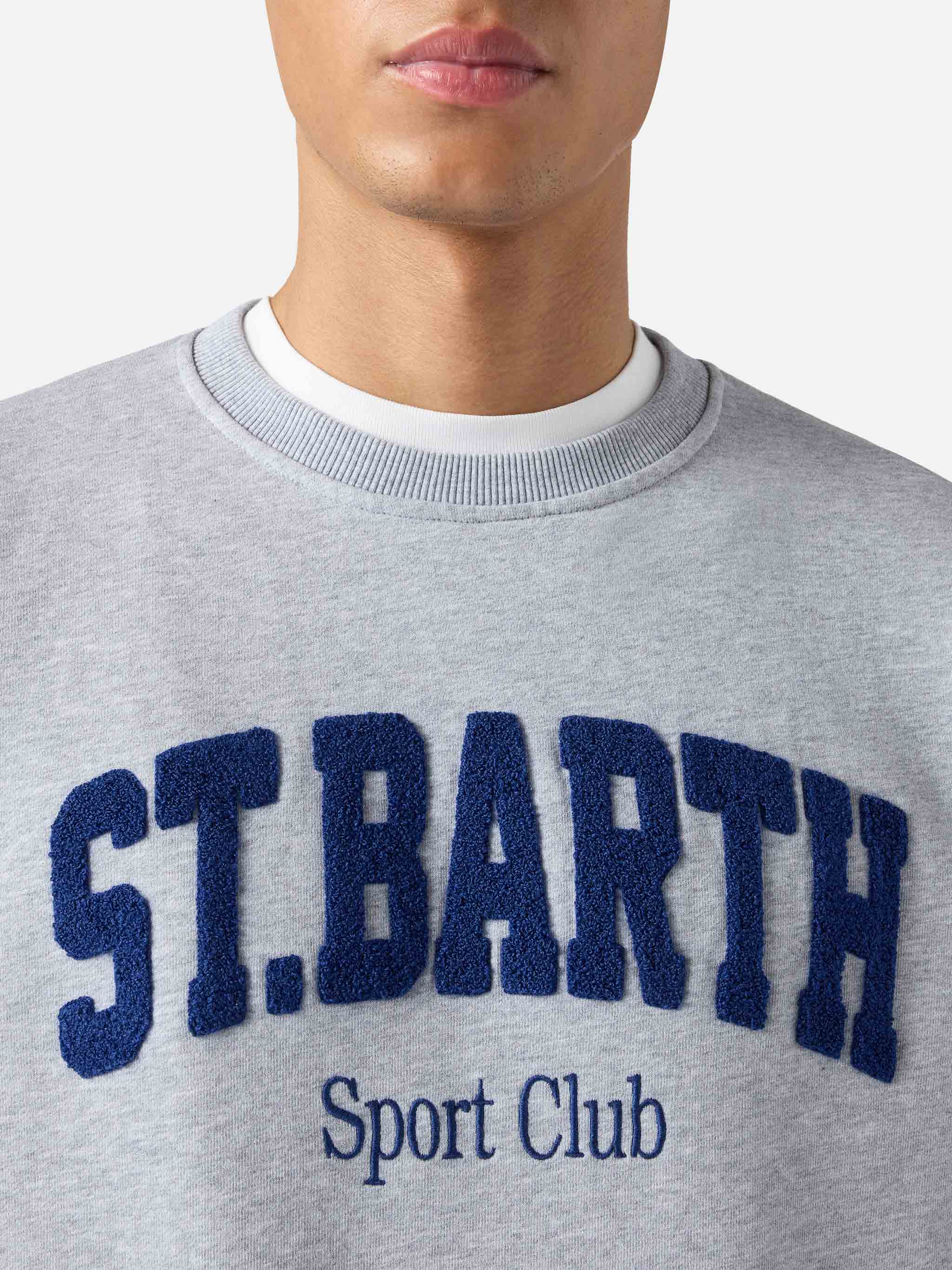 mc2-saint-barth-felpa-ponza-in-cotone-grigio-con-logo-sport-club-effetto-spugna image 2
