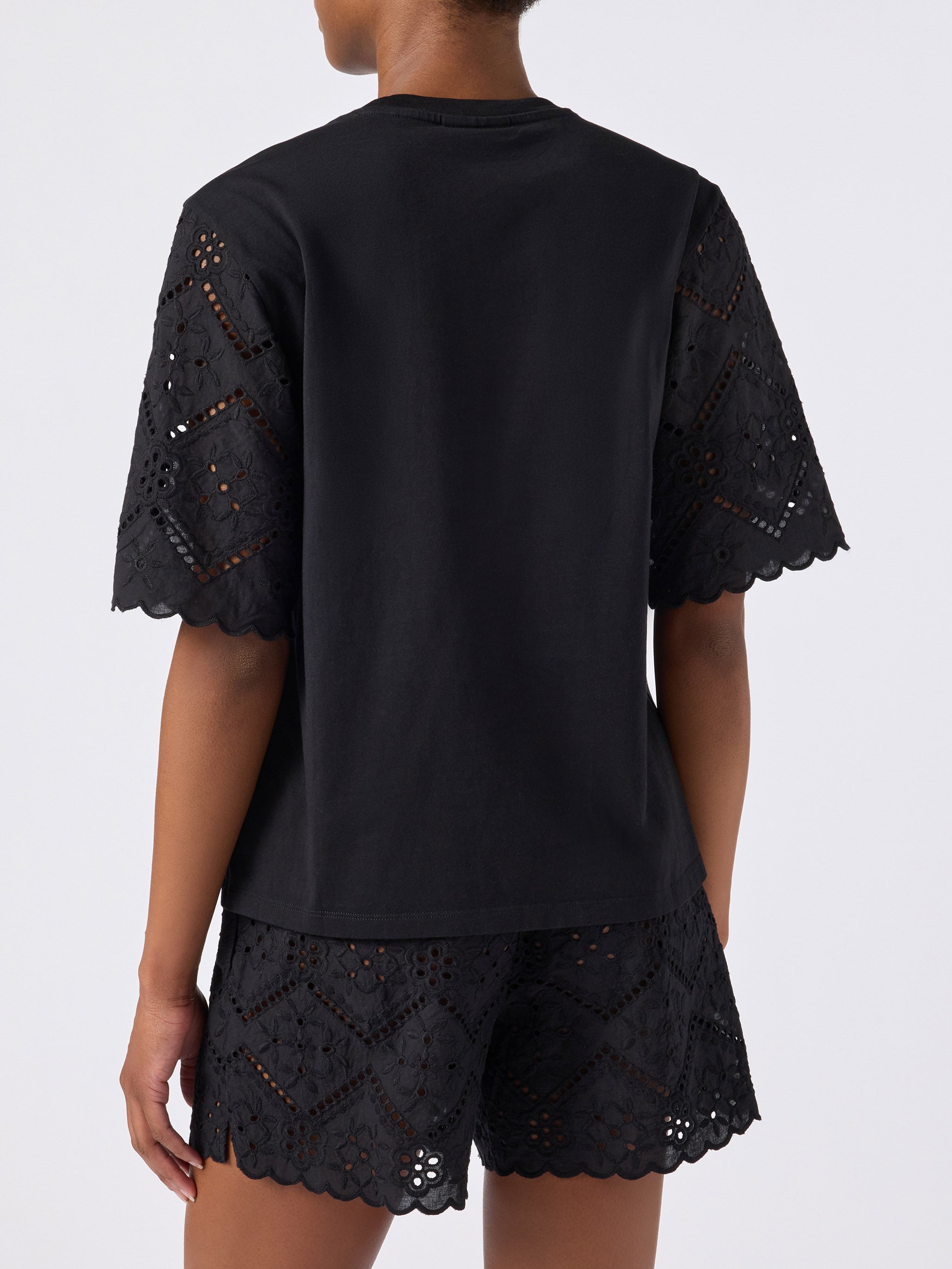 mc2-saint-barth-maisa-msa0002-t-shirt-donna-nera-cotone-con-maniche-sangallo image 4