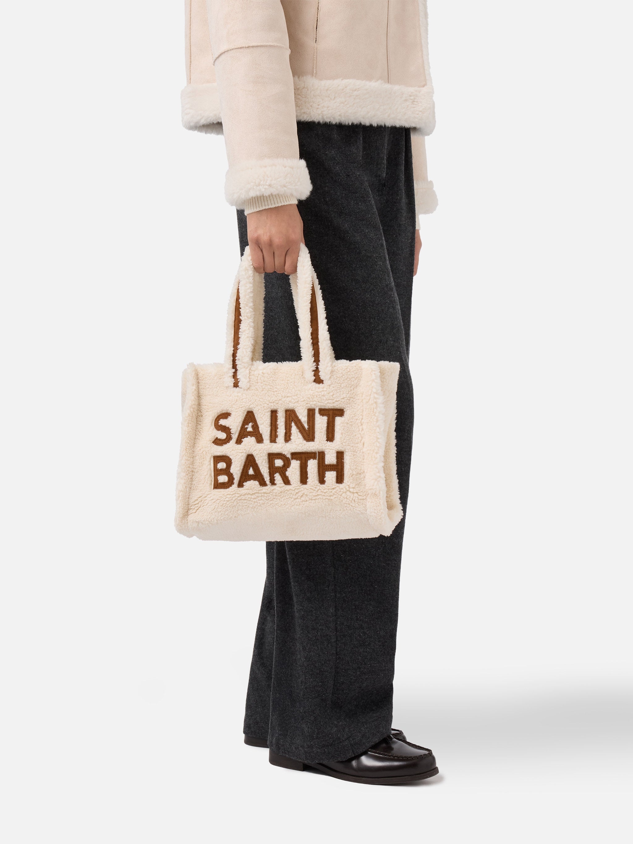 mc2-saint-barth-colette-teddy-borsa-bianca-effetto-sherpa-con-maxi-logo image 2