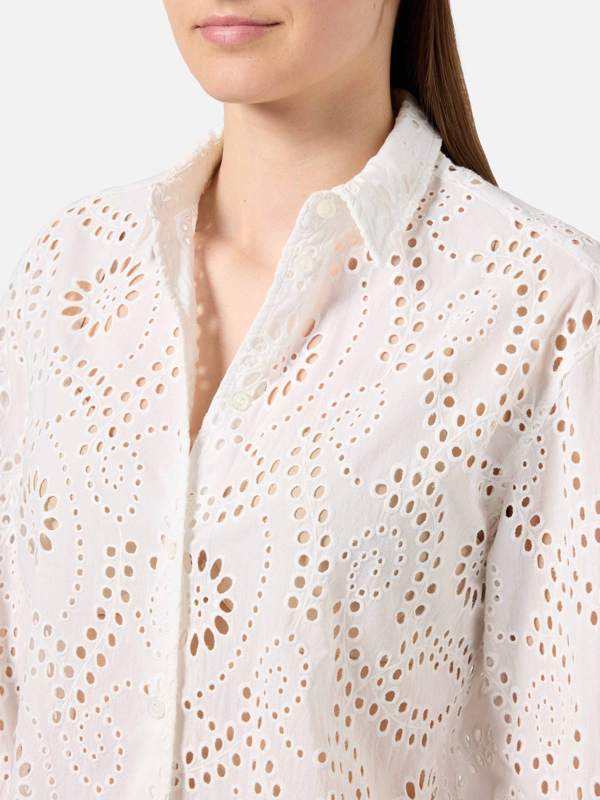 mc2-saint-barth-camicia-meredith-in-cotone-sangallo-bianco-con-motivo-floreale image 2