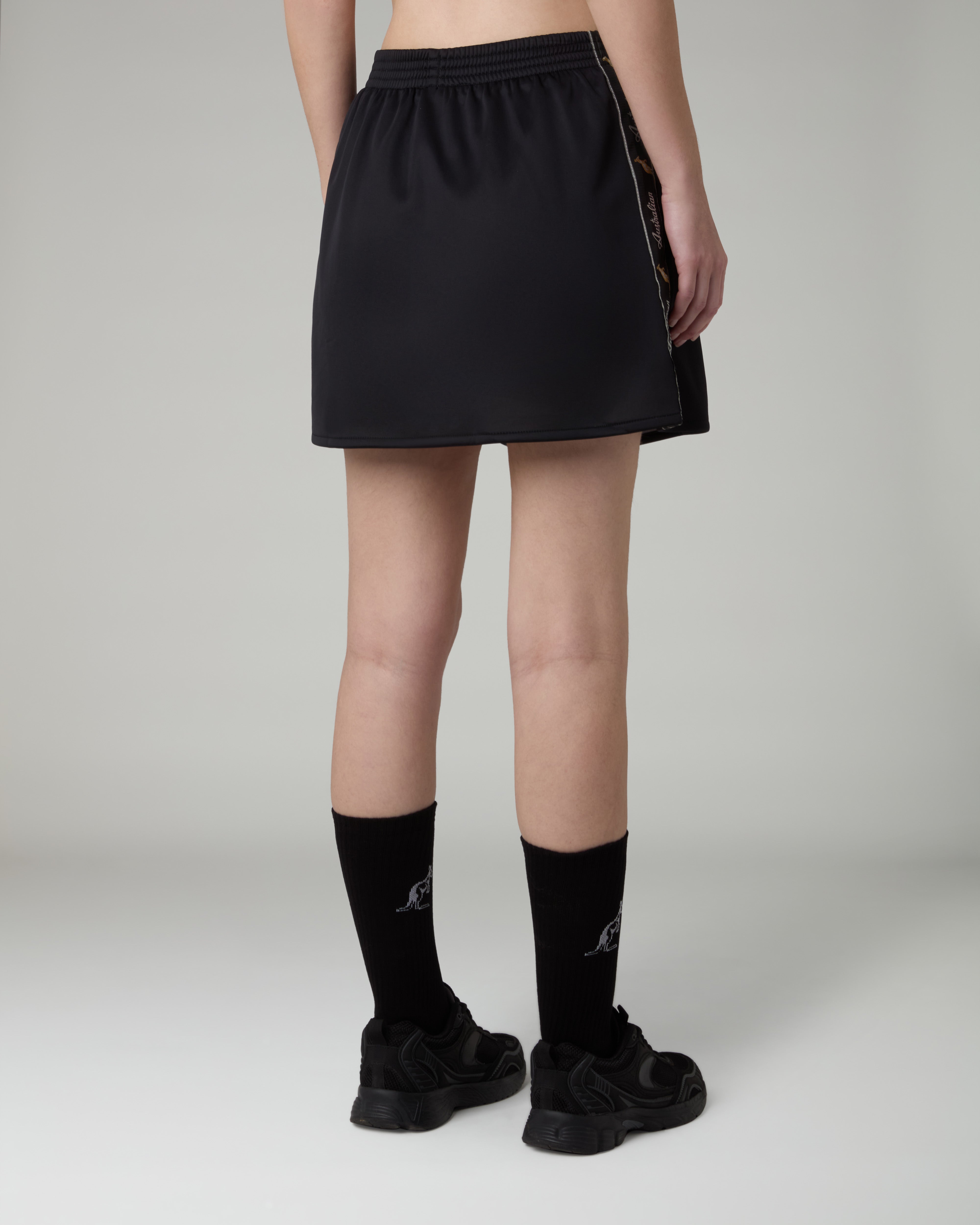 australian-black-tape-skirt-acetato-gonna-tennis-nera-con-sottopantaloncino image 3