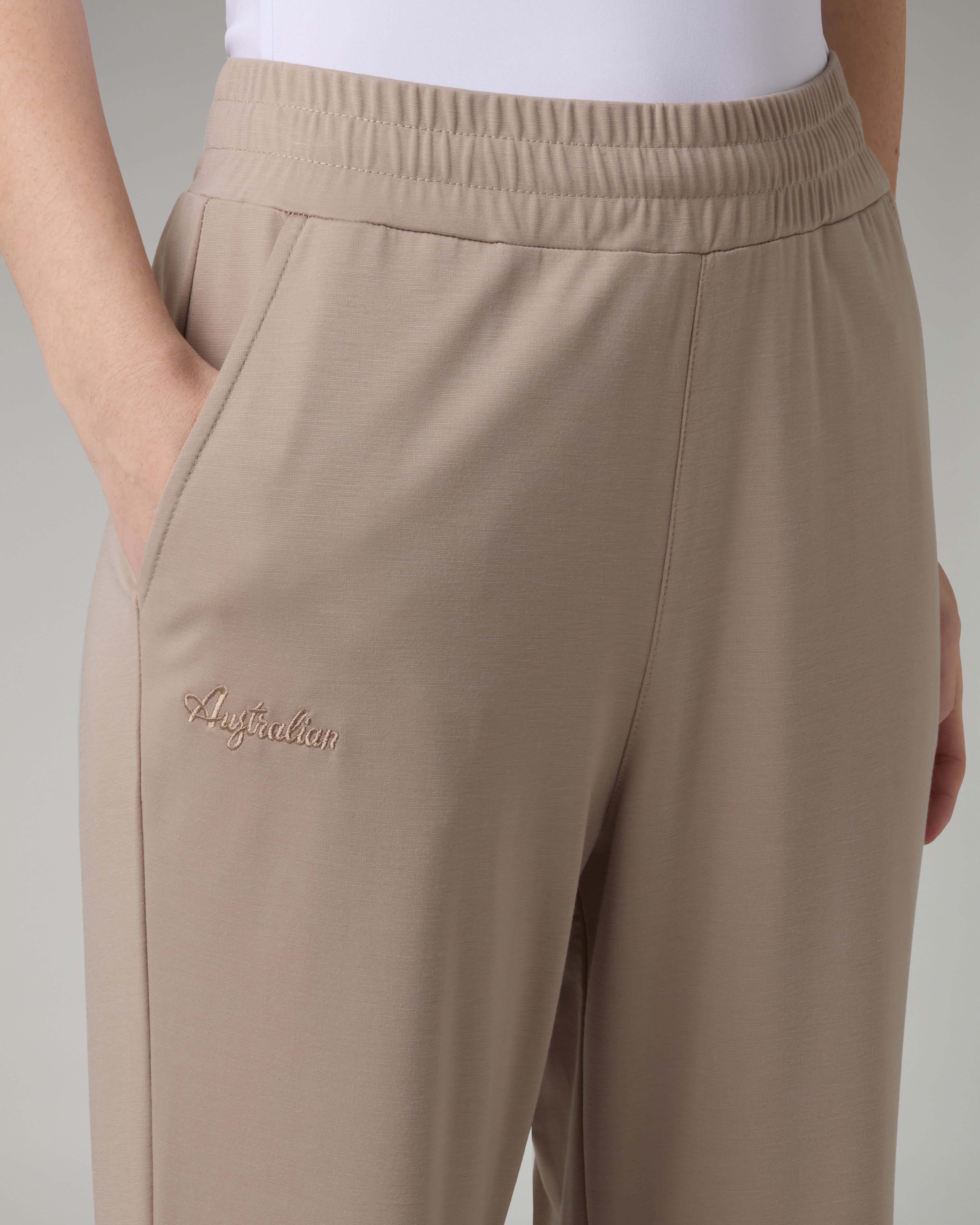 australian-grace-tracksuit-tuta-donna-flow-caffelatte image 6