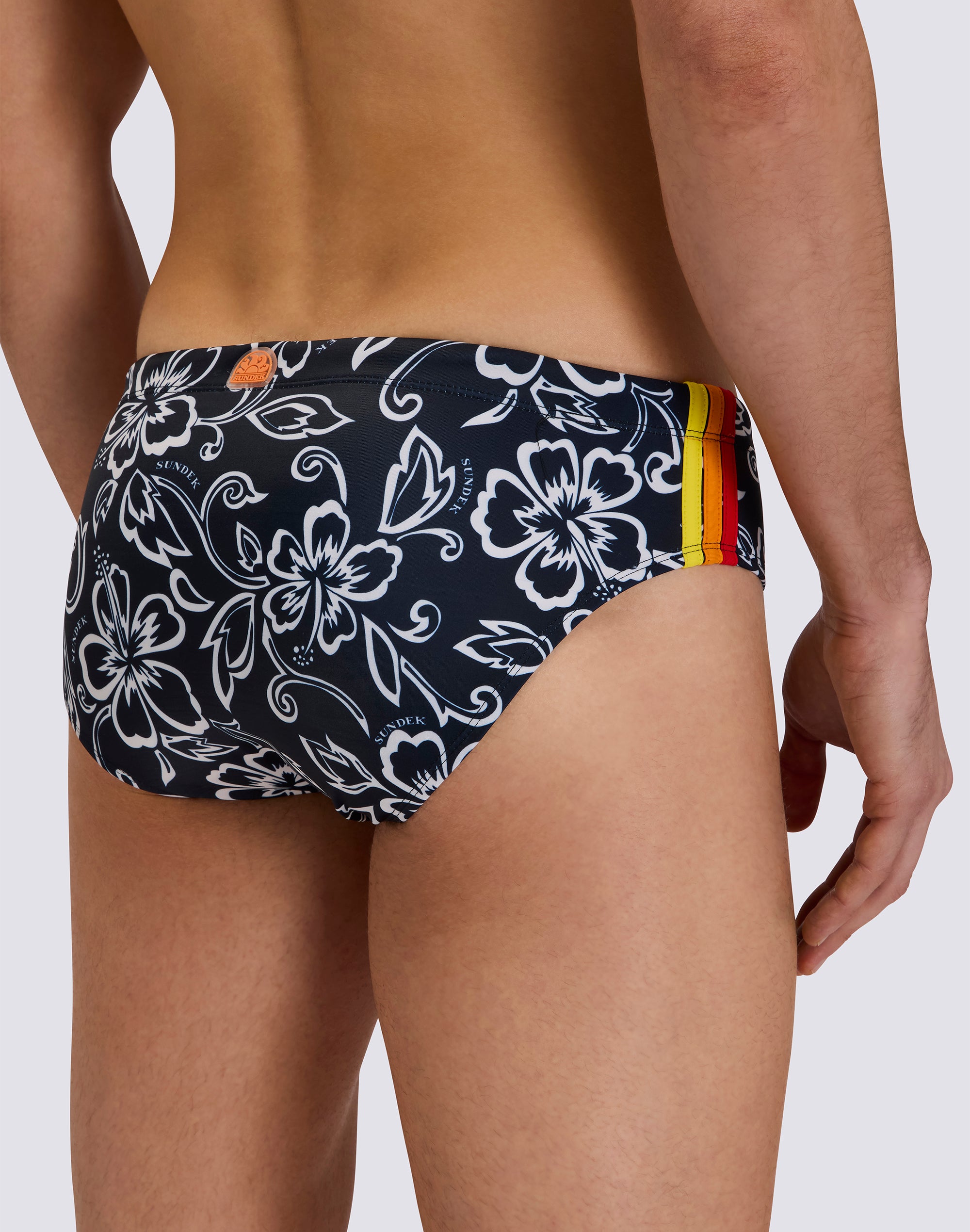 sundek-diwalter-m279ssl3000-slip-mare-uomo-archive-hibiscus image 3