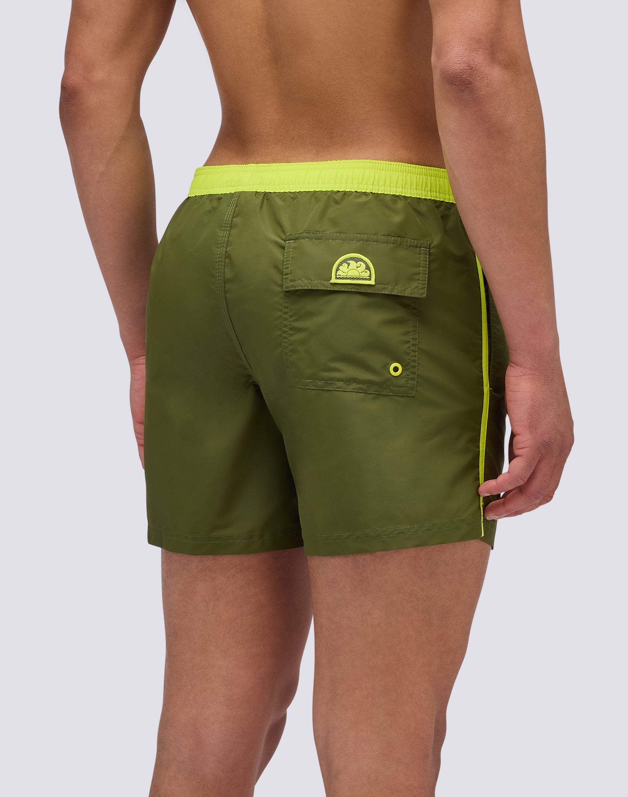 sundek-costume-uomo-corto-iconic-taffeta-piping-contrasto-m732bdta100 image 2