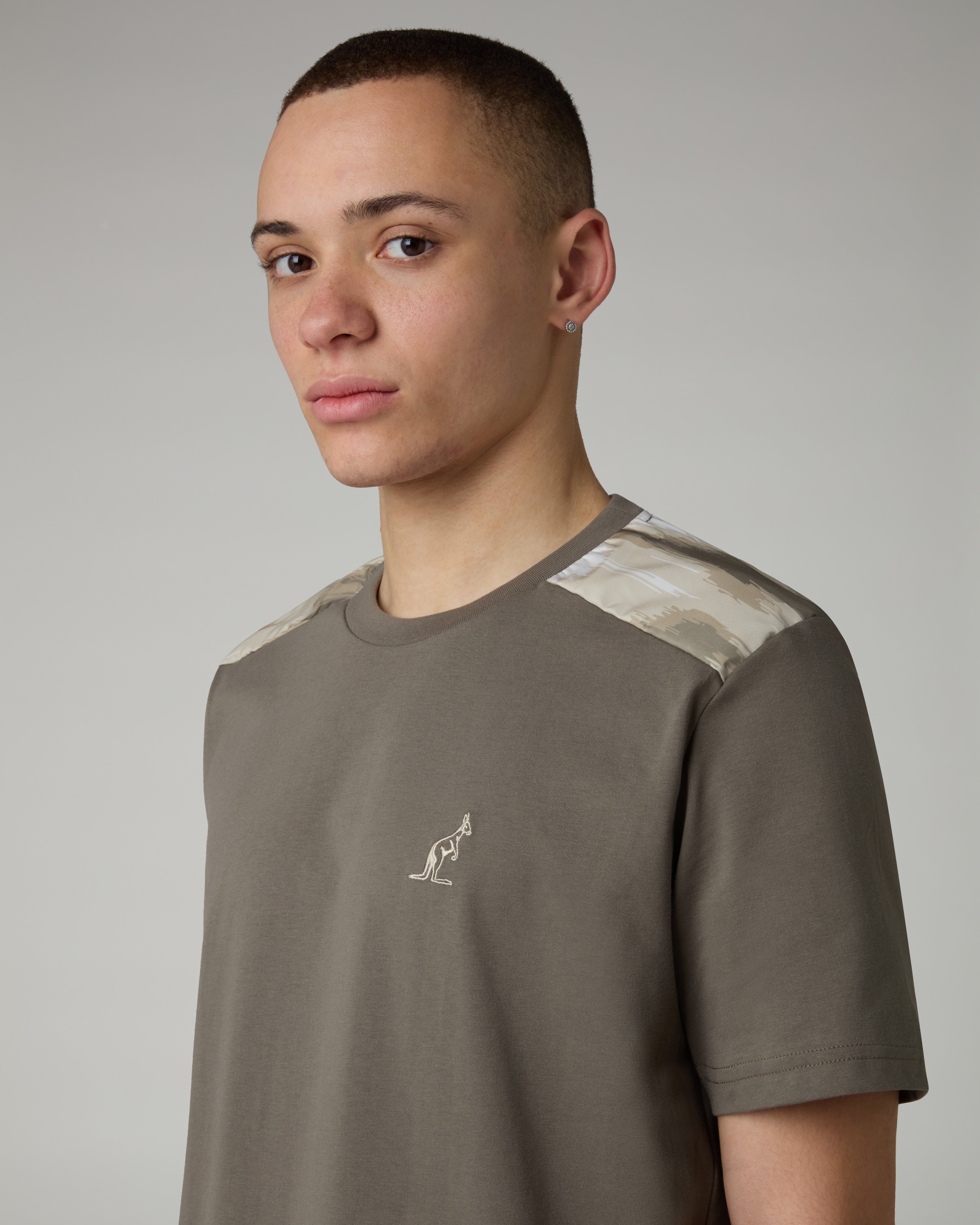 australian-doric-cotton-t-shirt-ferro image 4