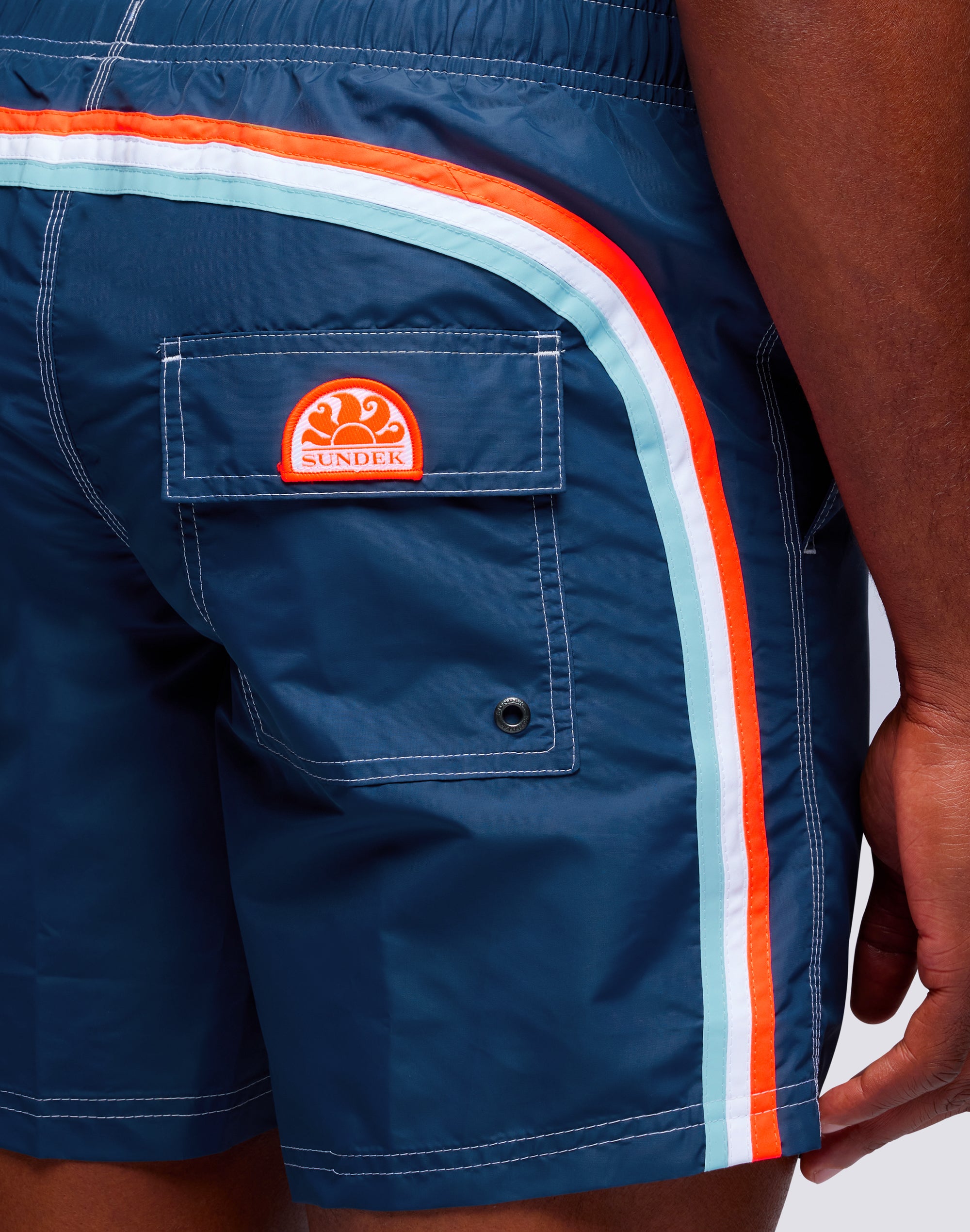 sundek-iconic-taffeta-boardshort-uomo-lunghezza-media-41-cm image 3