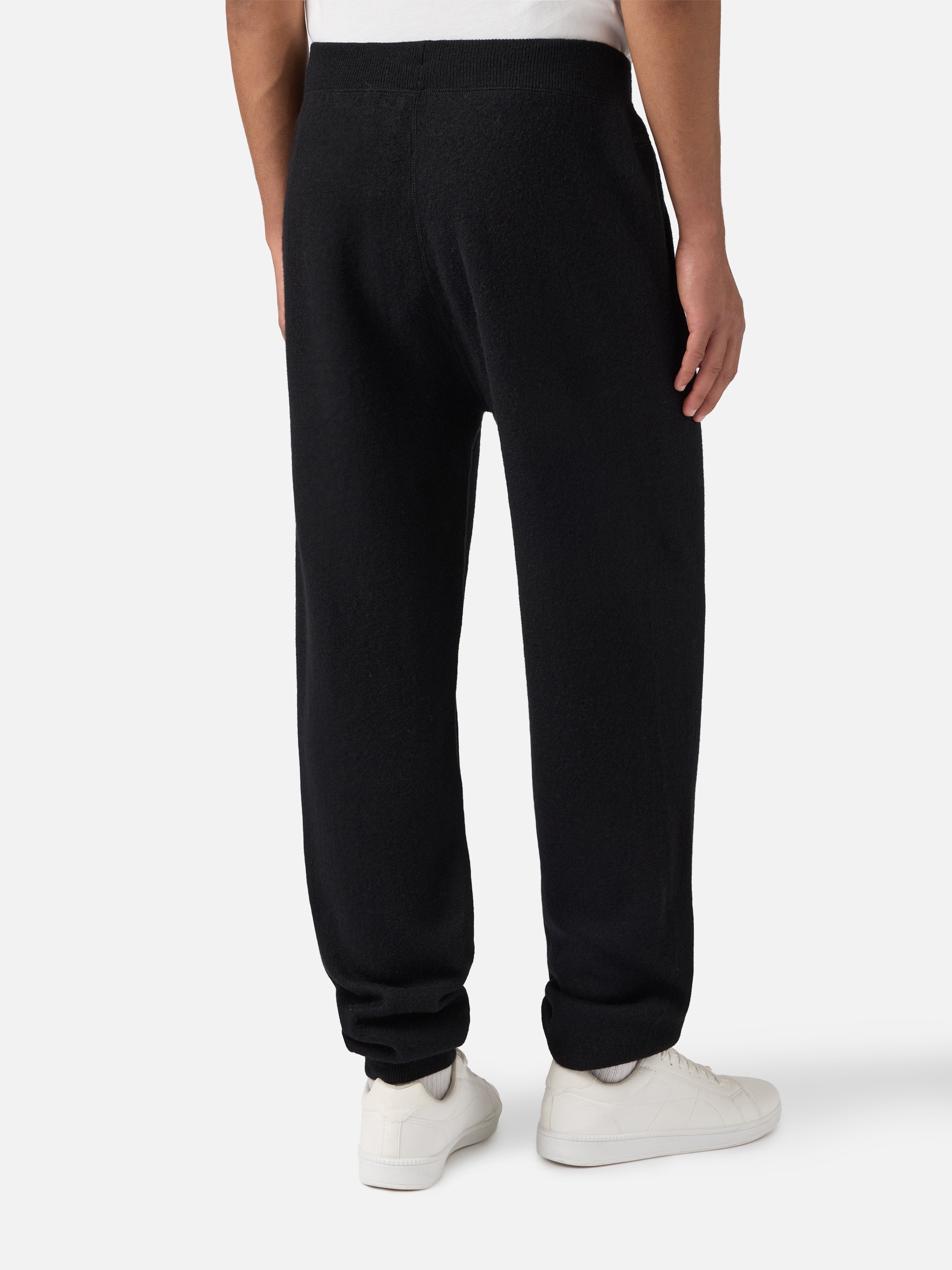 mc2-saint-barth-john-pantaloni-jogger-in-maglia-100-lana-merino-con-tasche image 4