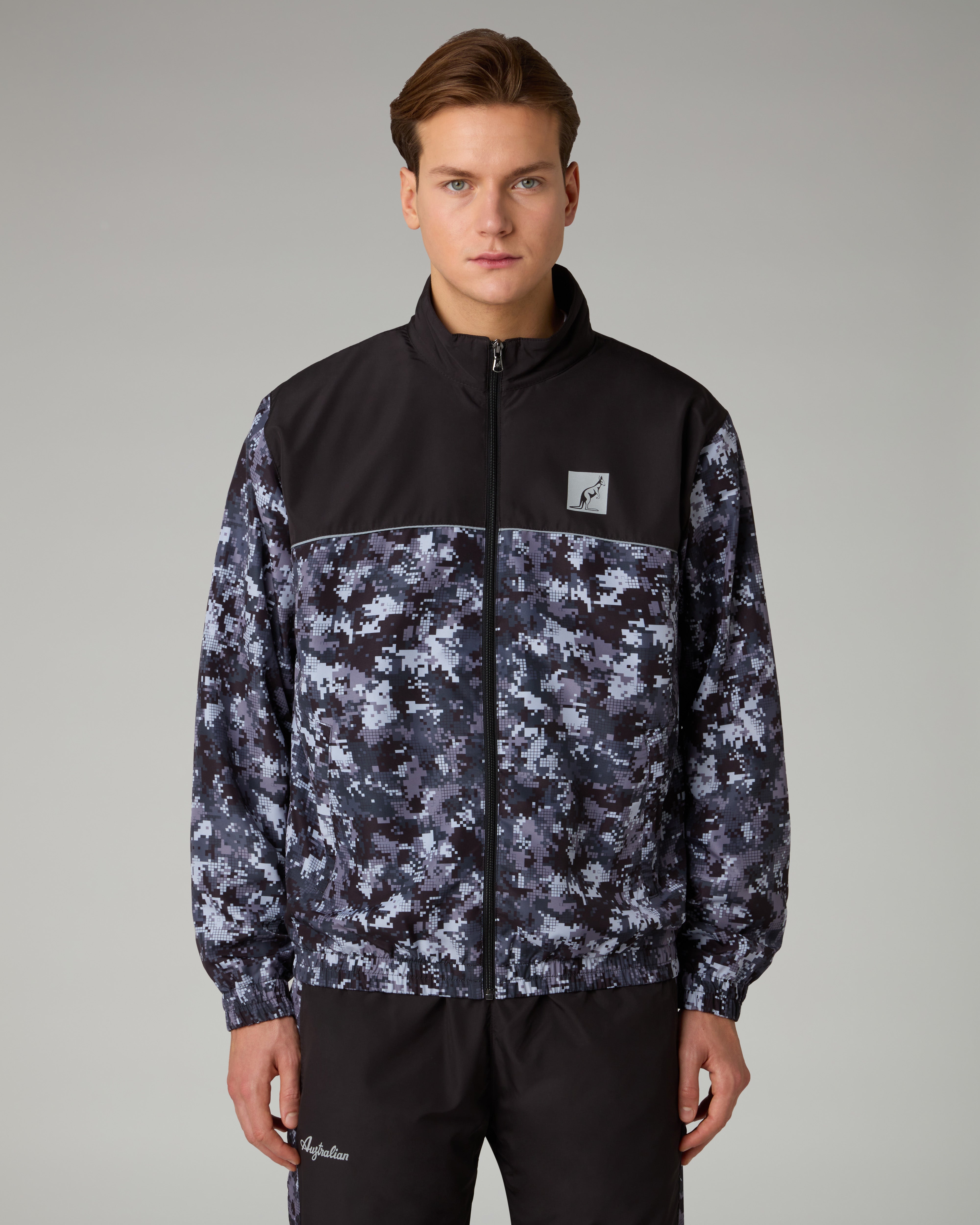 australian-digital-track-jacket-giacca-nera-water-resistant image 1