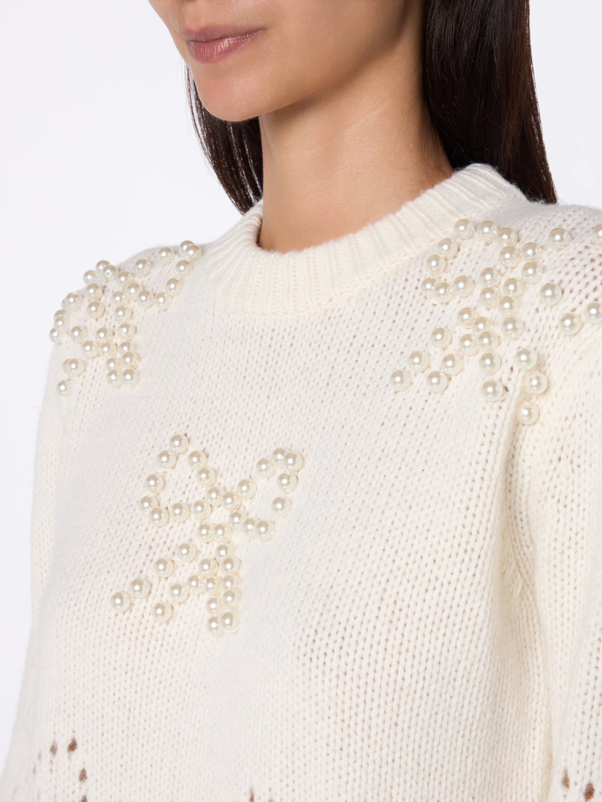mc2-saint-barth-bloom-maglione-donna-bianco-girocollo-con-perline-perla-fiocco image 3