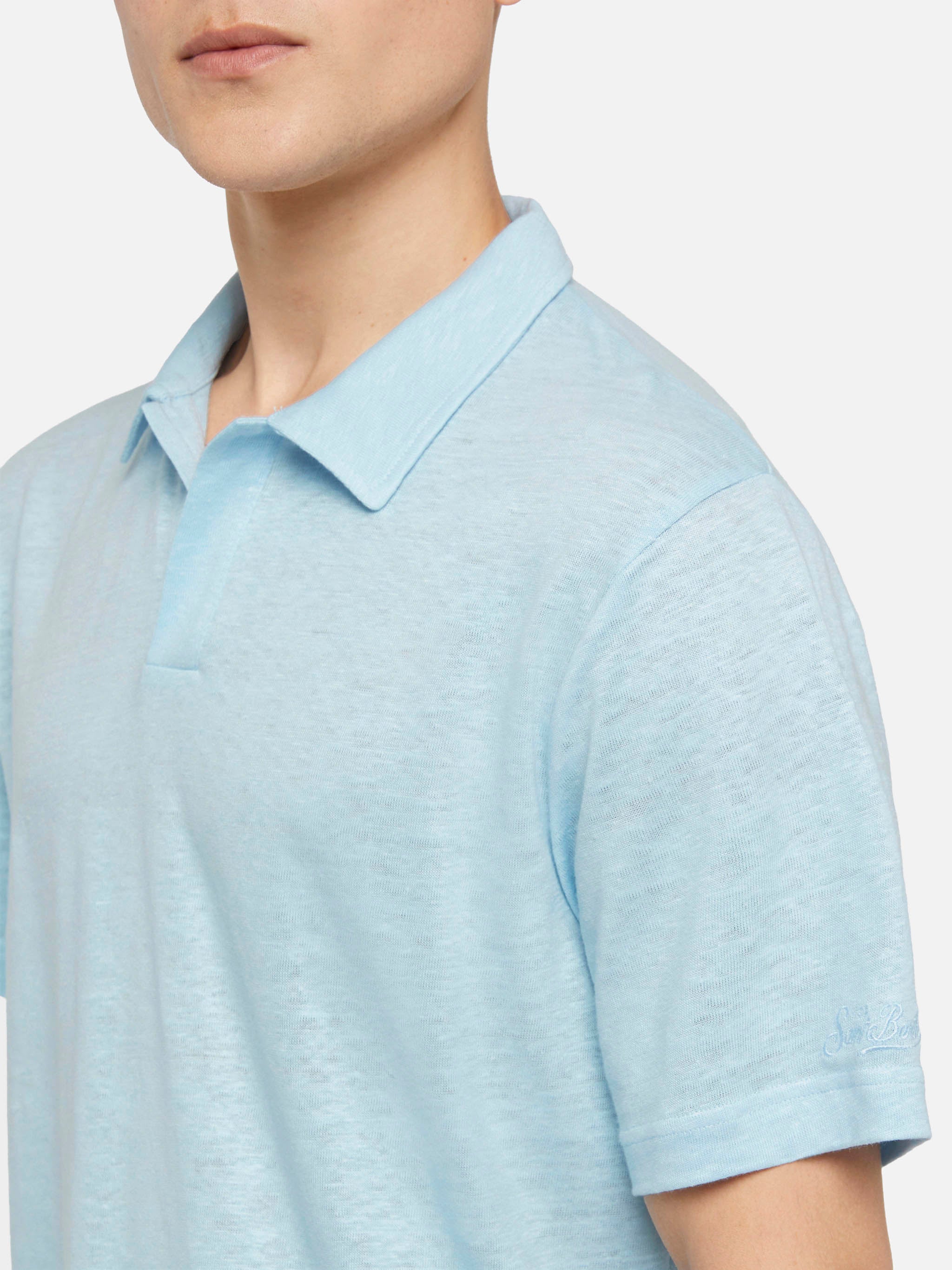mc2-saint-barth-polo-fraser-uomo-in-lino-azzurro-chiaro-senza-bottoni image 2