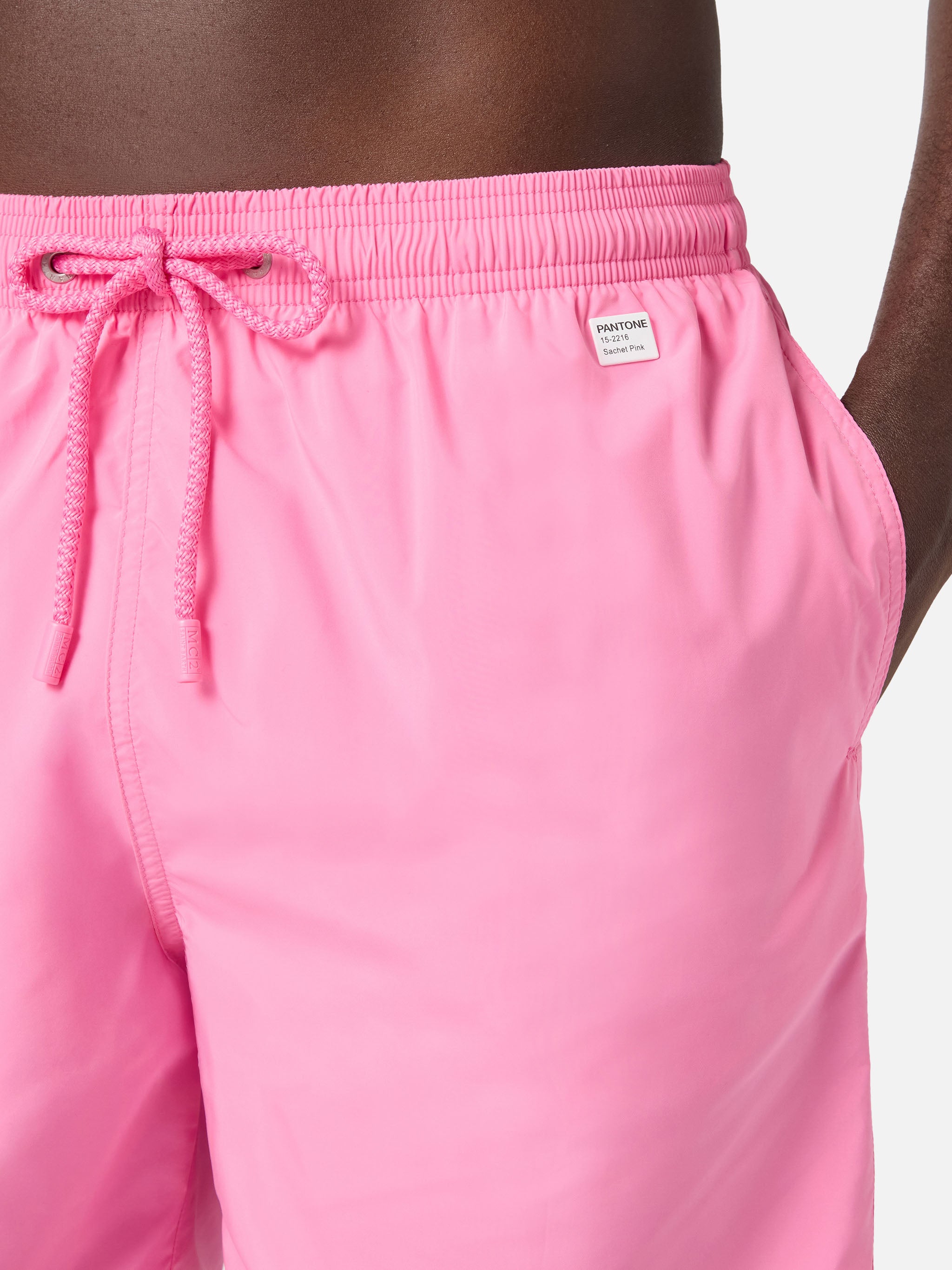 mc2-saint-barth-lighting-pantone-costume-mare-rosa-special-edition-da-uomo image 4
