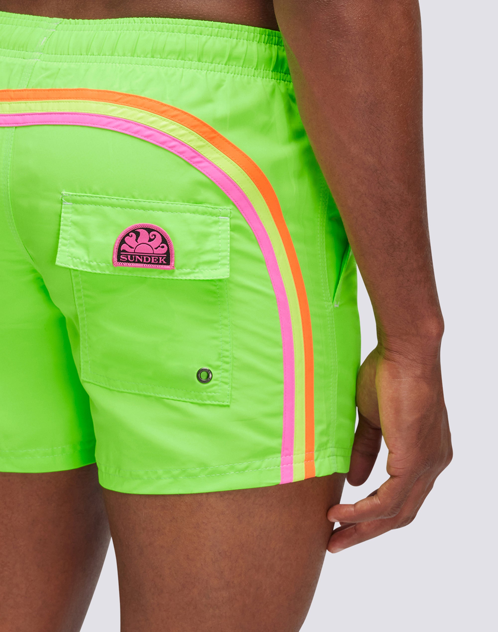 sundek-costume-da-bagno-uomo-a-pantaloncino-verde-fluo image 3