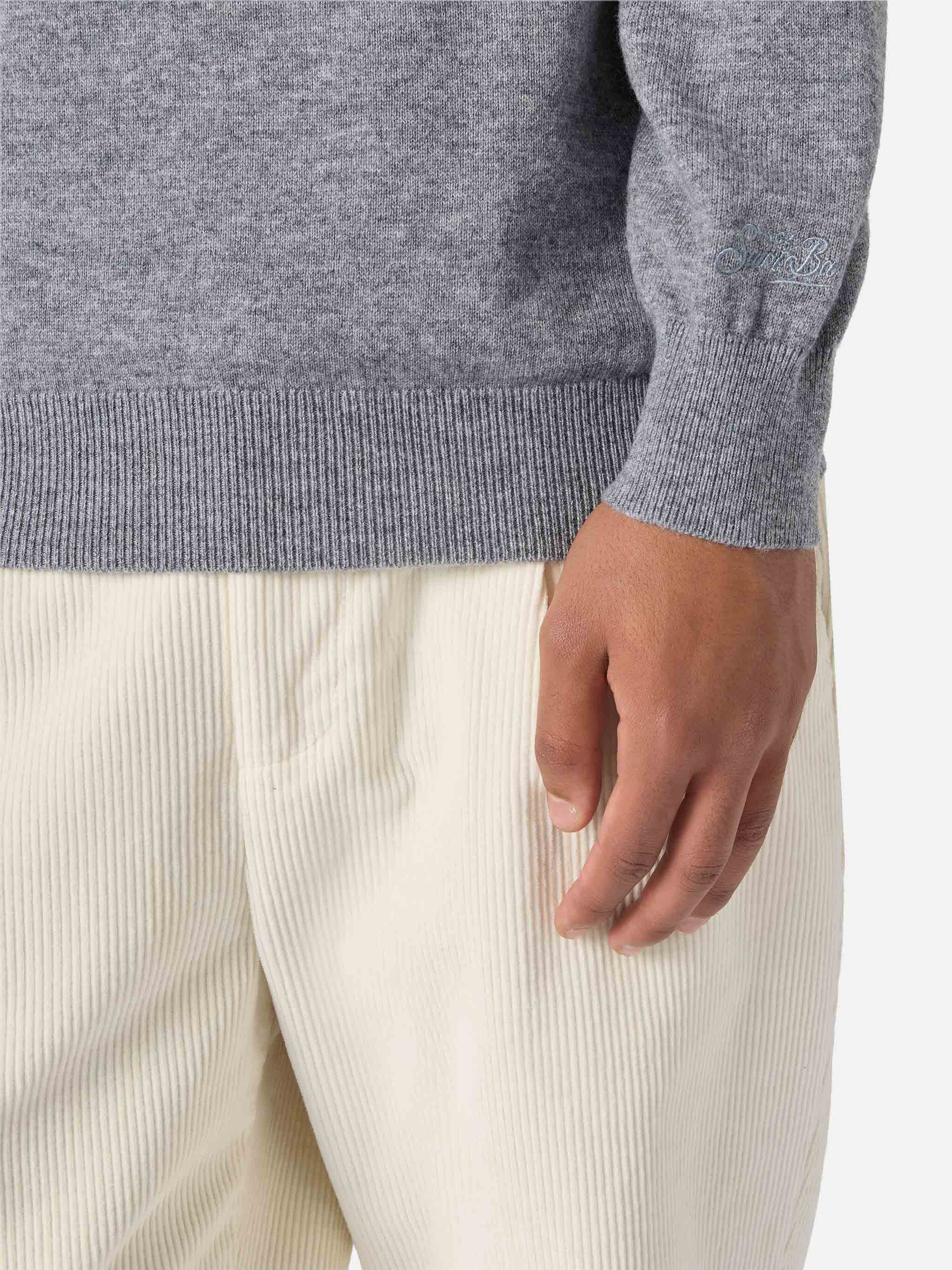 mc2-saint-barth-maglione-regent-uomo-in-lana-merino-e-cashmere-grigio-melange image 4