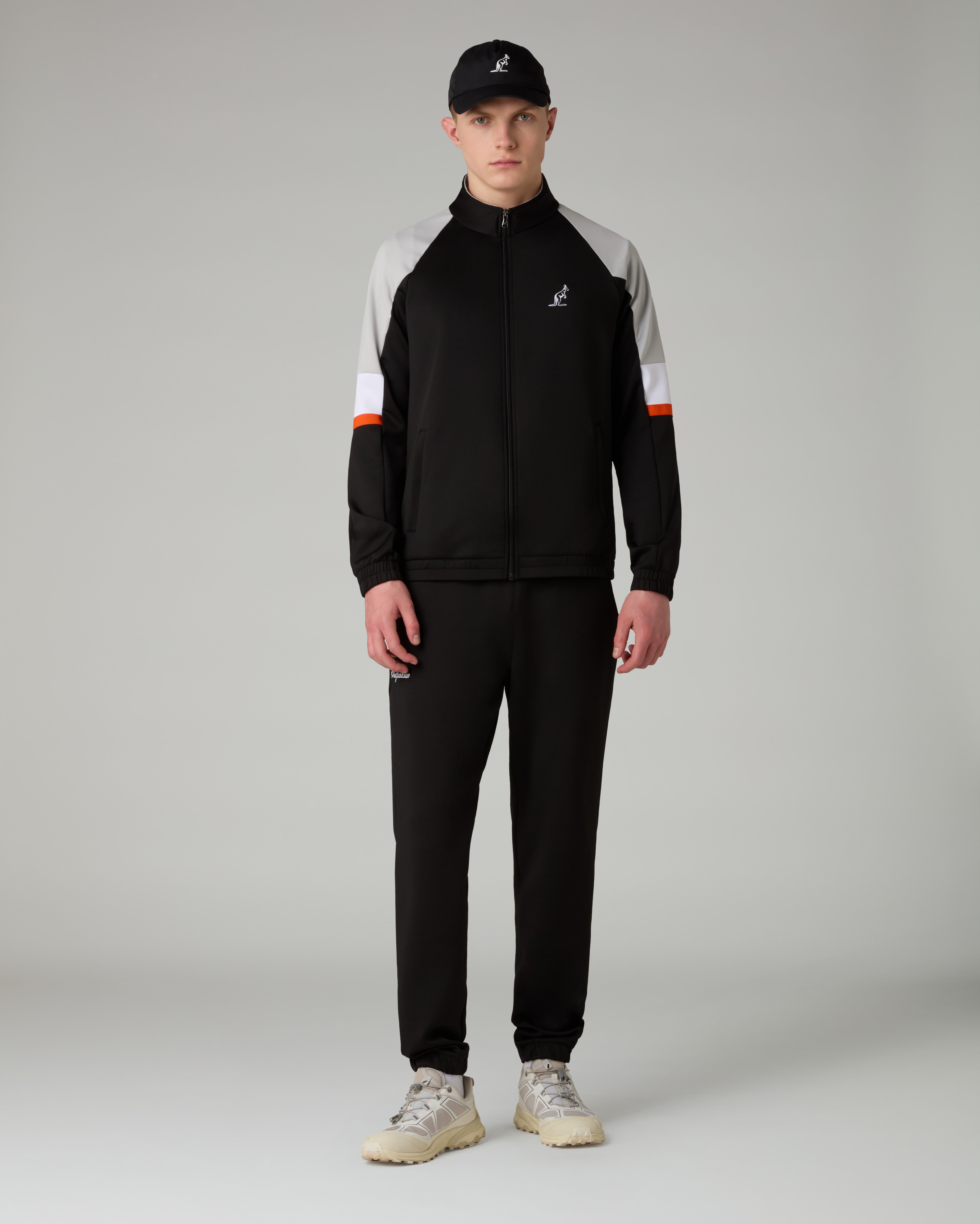 australian-contemporary-tracksuit-tuta-uomo-in-tessuto-shot-nera image 1