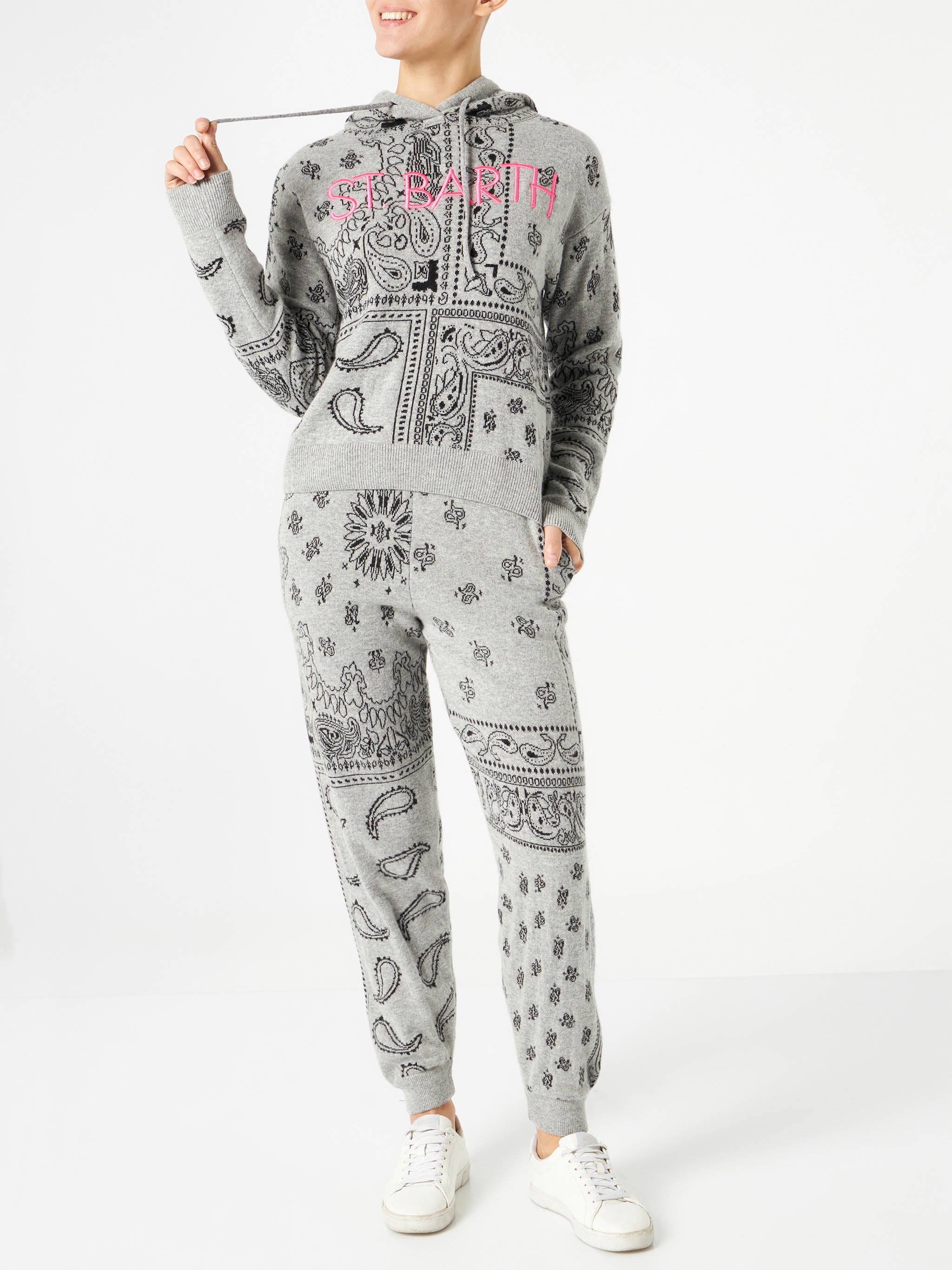 mc2-saint-barth-pantaloni-jogger-donna-maglia-jacquard-bandana-bianca image 2