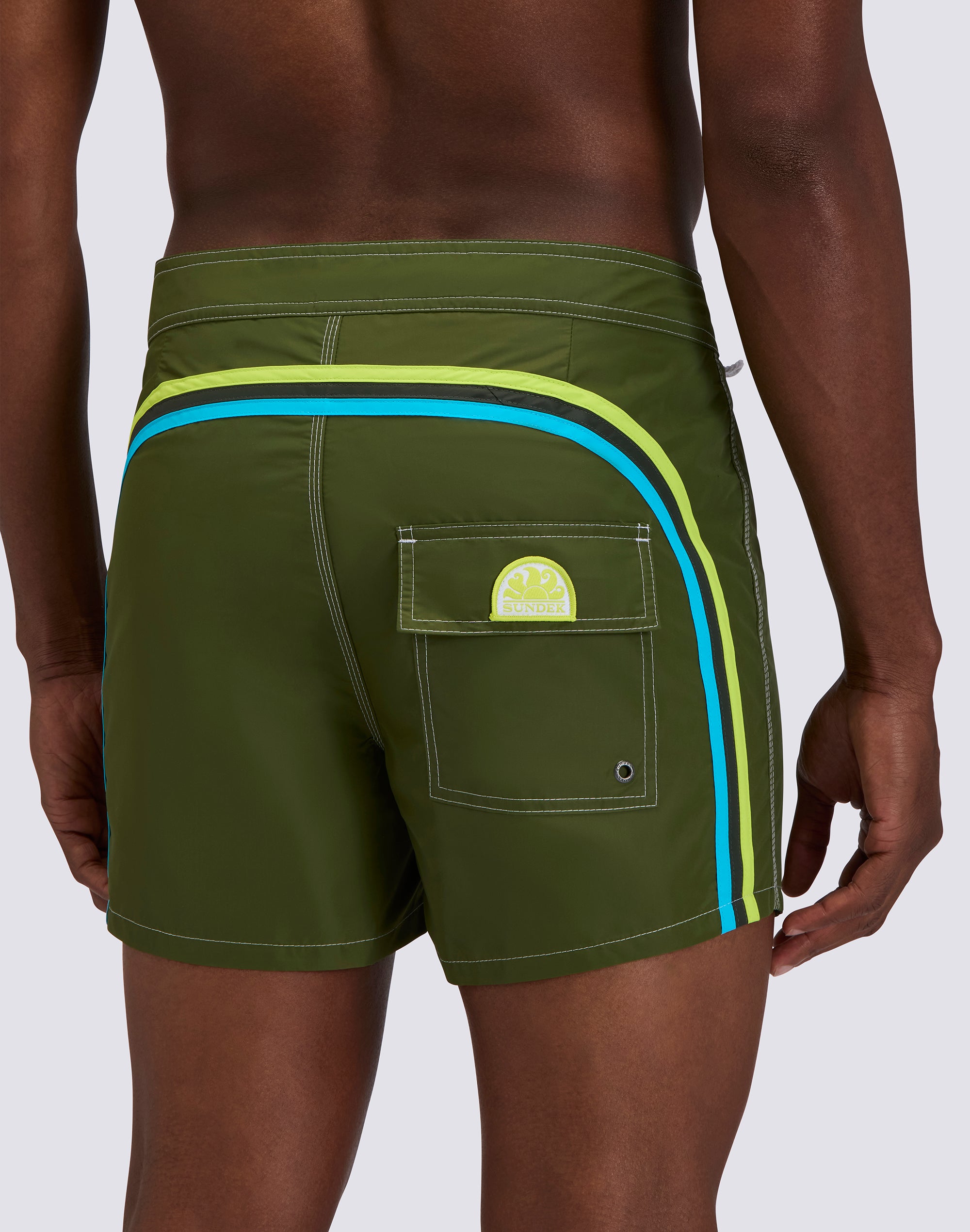 sundek-costume-boxer-uomo-corto-vita-fissa-iconic-taffeta-con-arcobaleno image 3