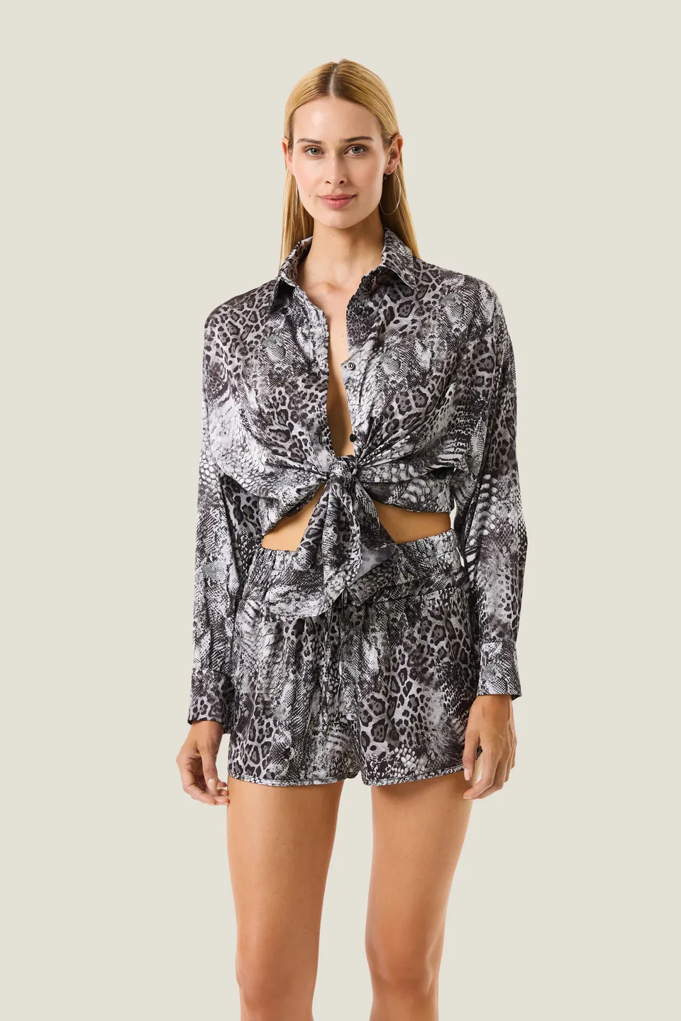 4giveness-camicia-con-nodo-animalier-resort-cover-up-donna image 1