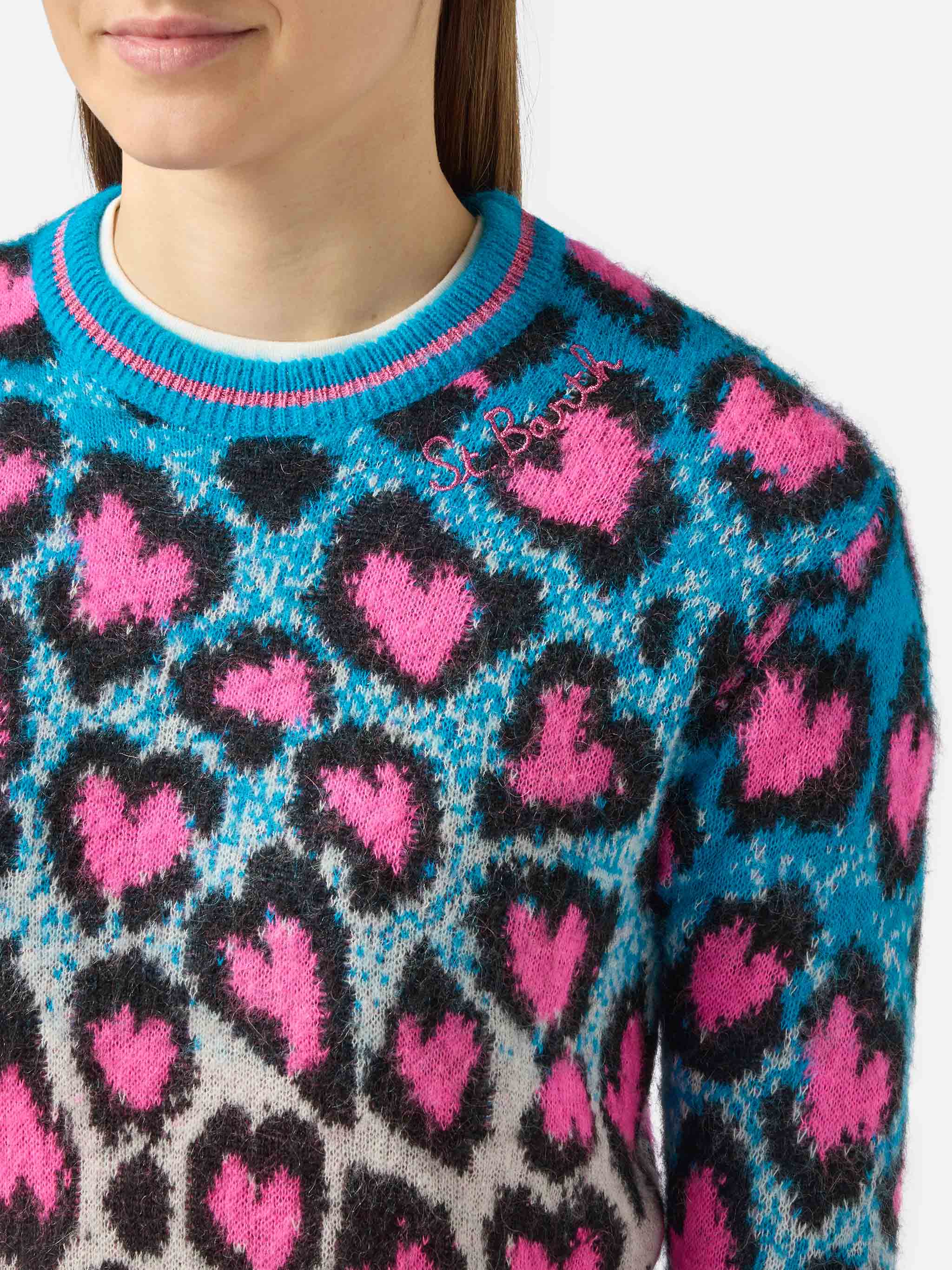 mc2-saint-barth-maglione-new-queen-girocollo-crop-con-intarsio-leopard-hearts-in image 2