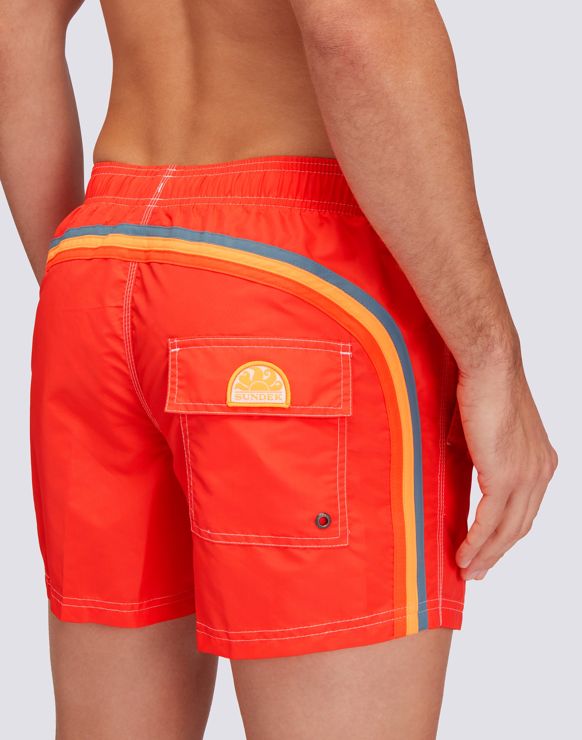 sundek-iconic-m504bdta100-costume-mare-uomo-corto-vita-elasticata-taffeta image 3