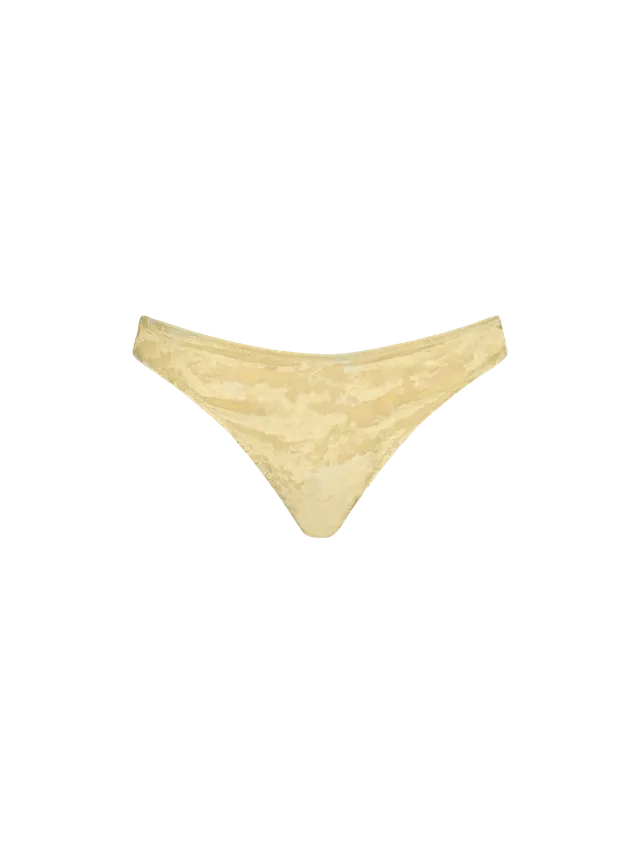 mc2-saint-barth-slip-naomi-donna-in-ciniglia-giallo-bikini-cheeky image 1