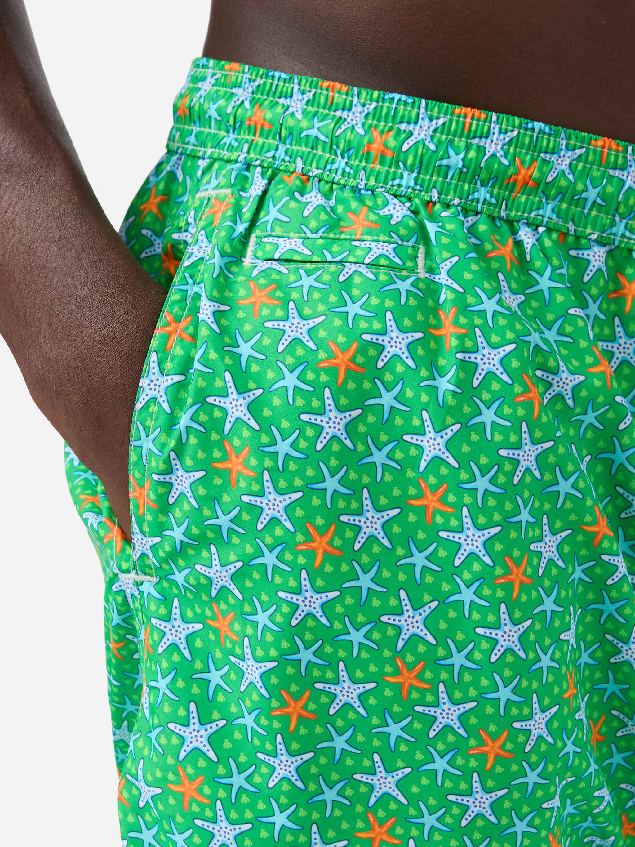 mc2-saint-barth-lighting-micro-costume-mare-uomo-stelle-marine-verde-multicolor image 4