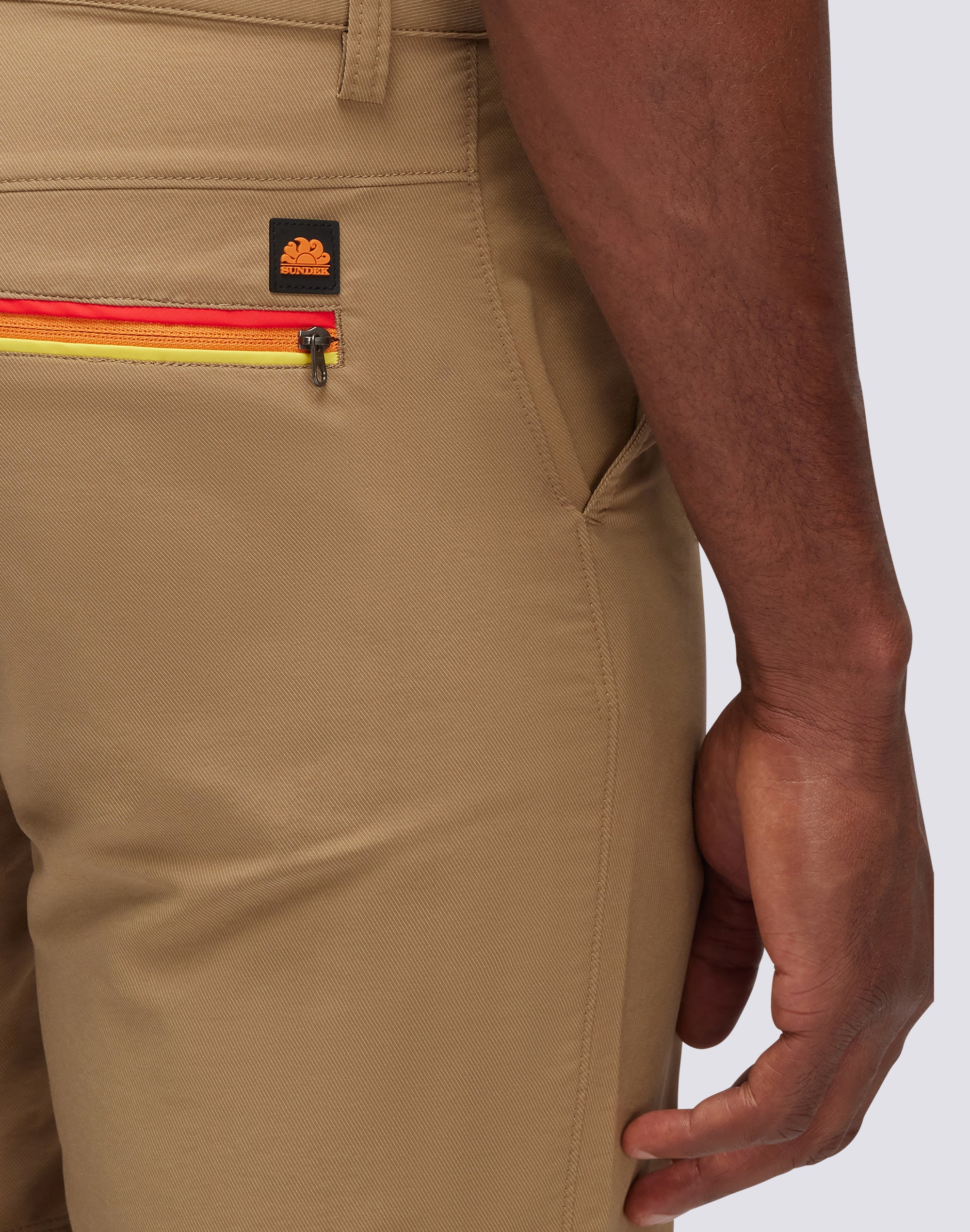 sundek-walkshort-uomo-nero-in-tessuto-quick-dry image 4