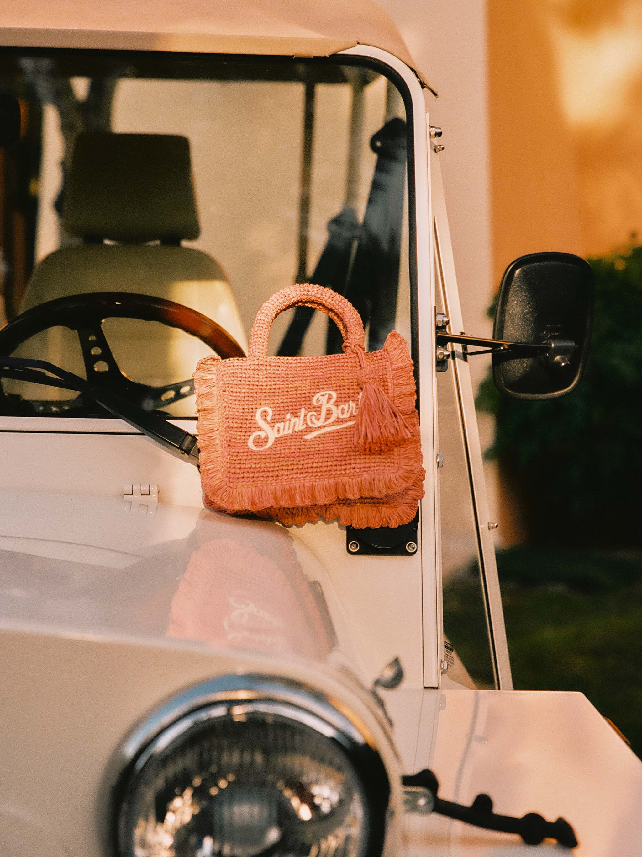 mc2-saint-barth-borsa-volant-mini-rosa-raffia-logo-ricamato image 2