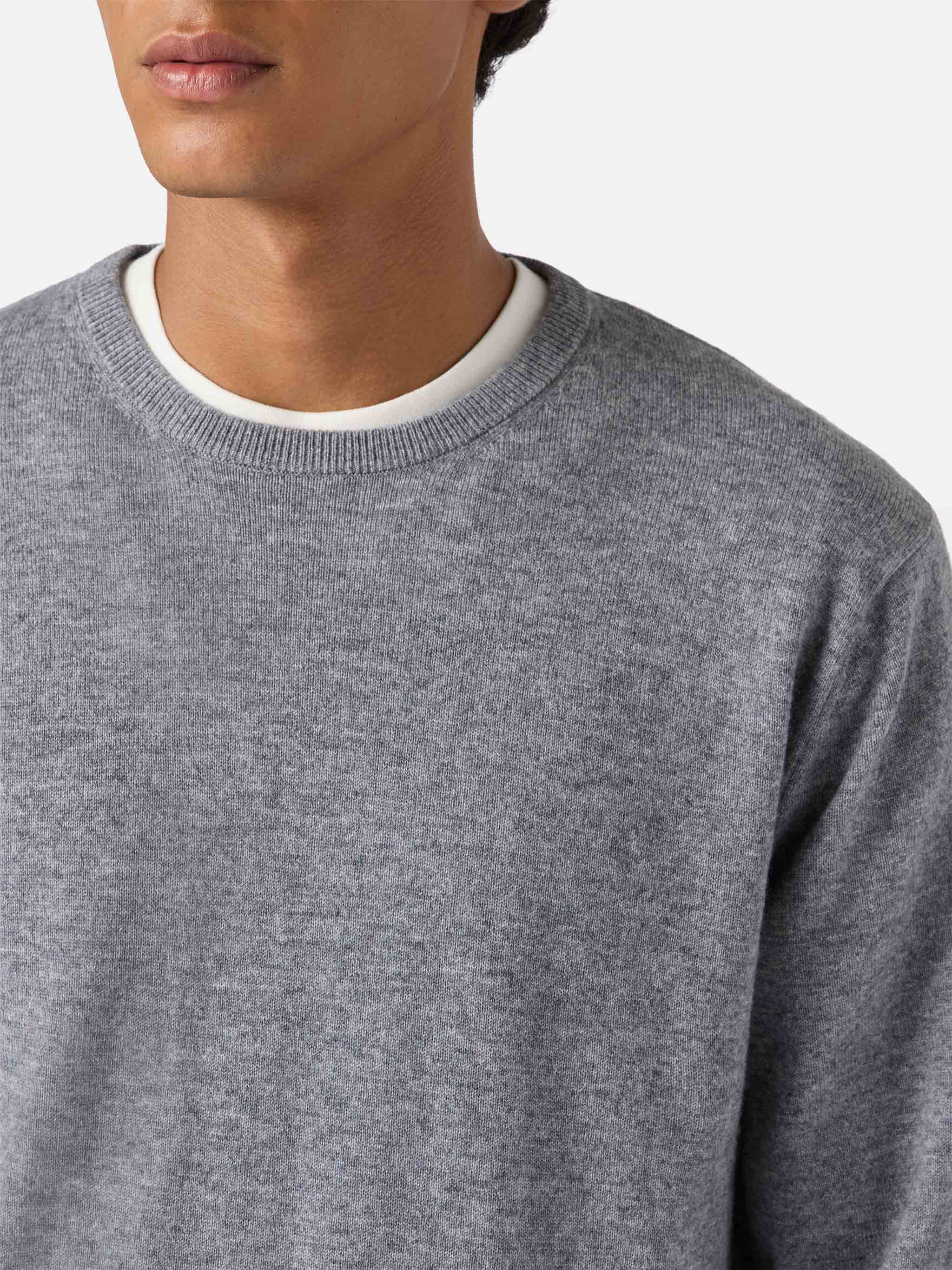 mc2-saint-barth-maglione-regent-uomo-in-lana-merino-e-cashmere-grigio-melange image 2