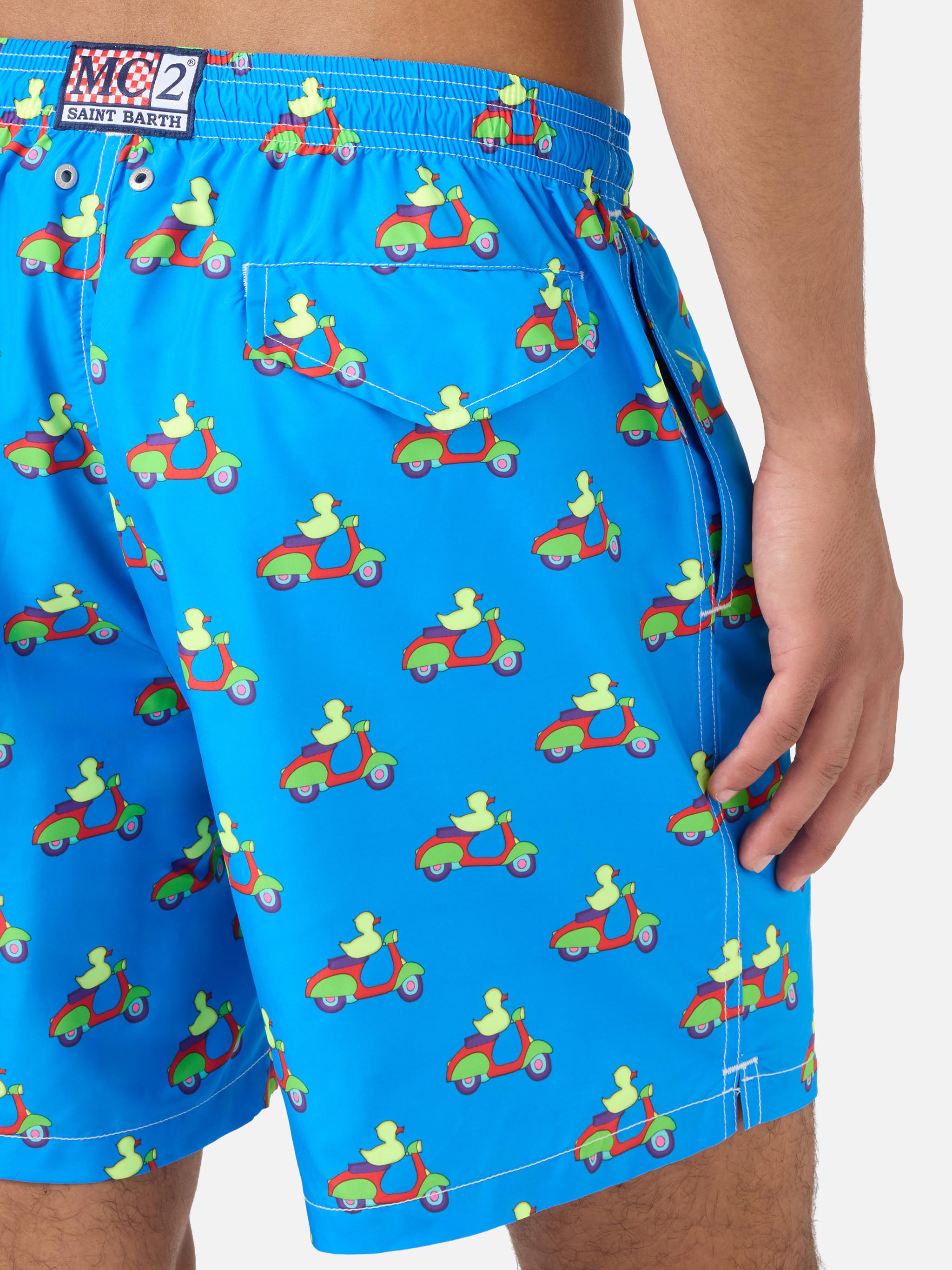 shorts-mare-mc2-saint-barth-blu-con-stampa-paperelle-su-scooter-special-edition- image 6