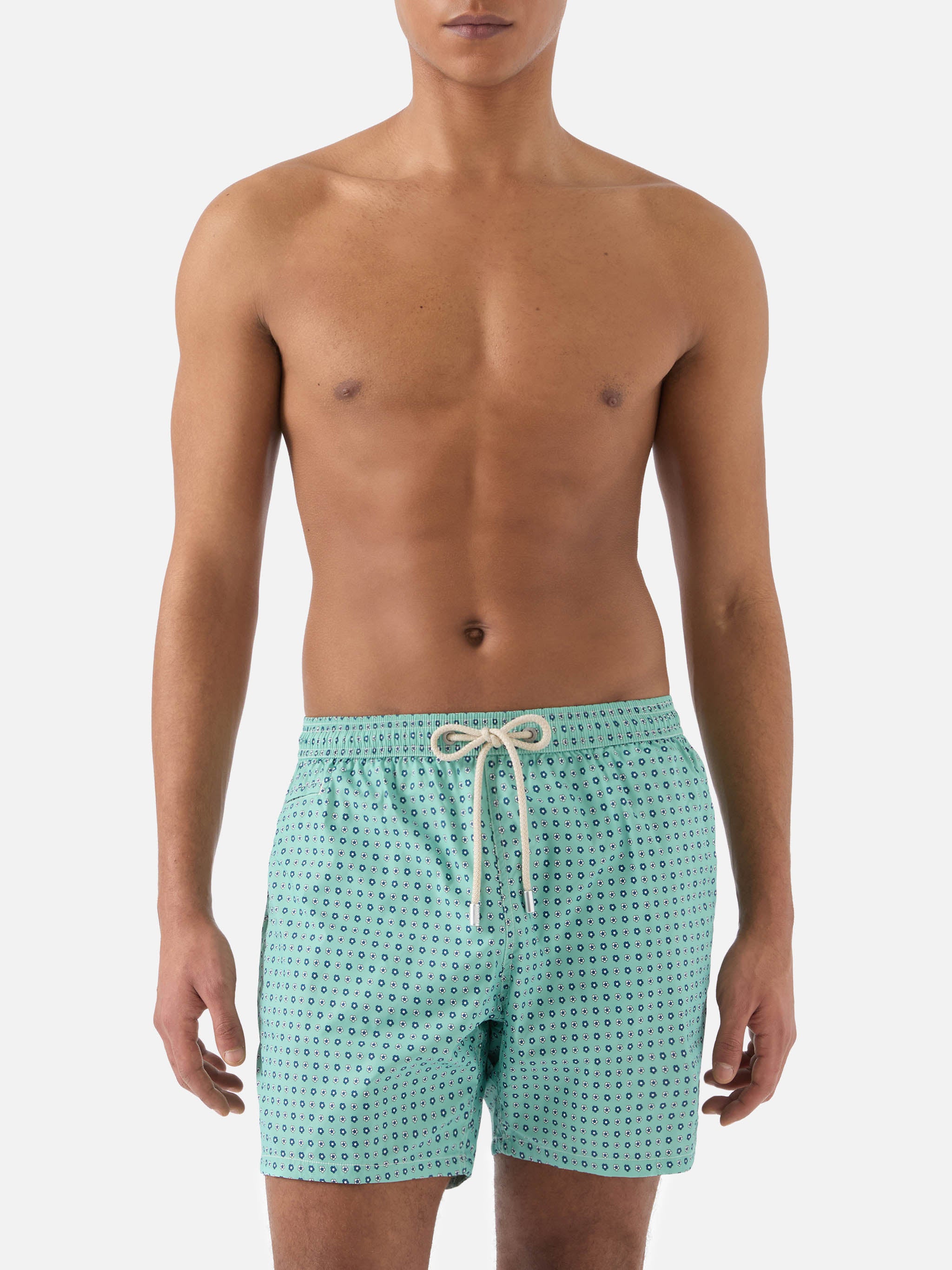 mc2-saint-barth-lighting-micro-costume-mare-uomo-verde-stampa-geometrica image 3