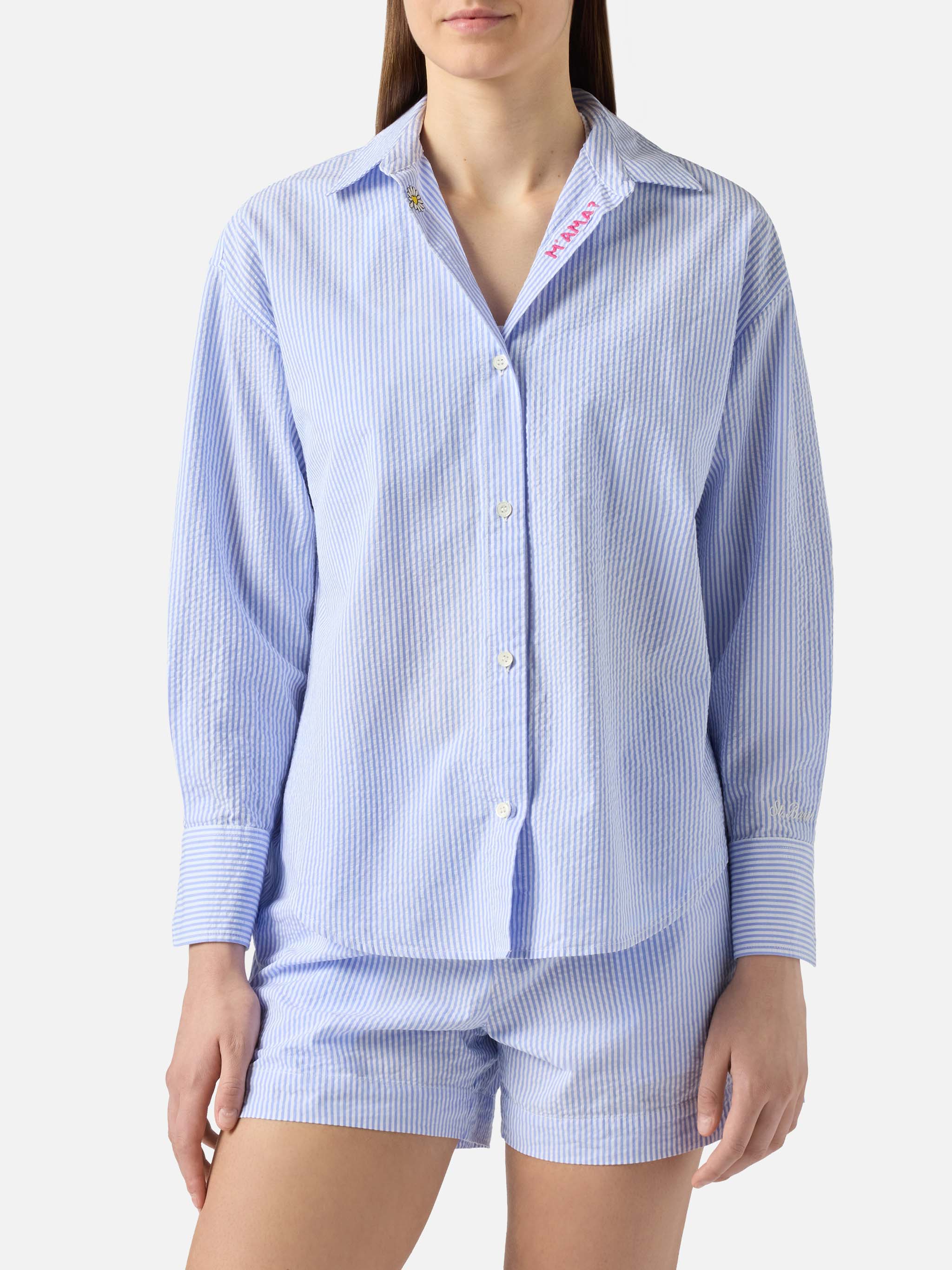 mc2-saint-barth-cristal-camicia-donna-seersucker-righe-azzurre-con-ricami image 1
