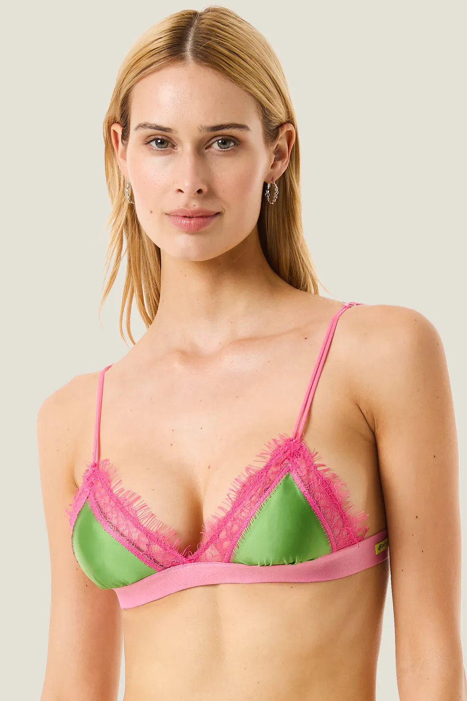 4giveness-top-triangolo-bermuda-lingerie-lycra-e-pizzo image 1
