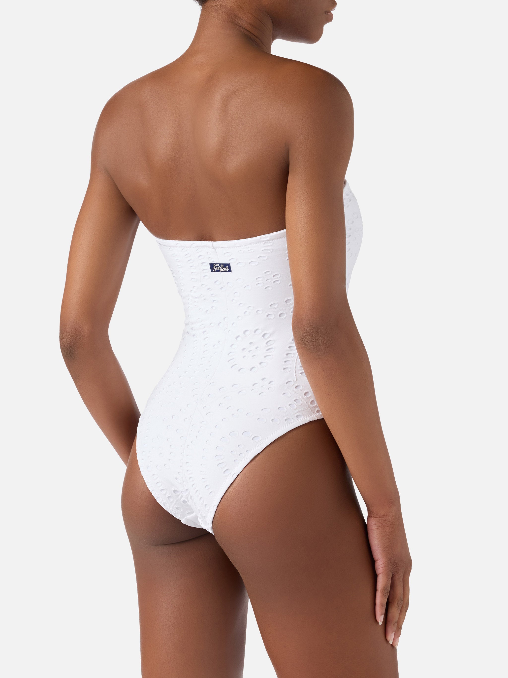 mc2-saint-barth-costume-intero-khyra-in-sangallo-bianco-a-fascia-ricamo-floreale image 4