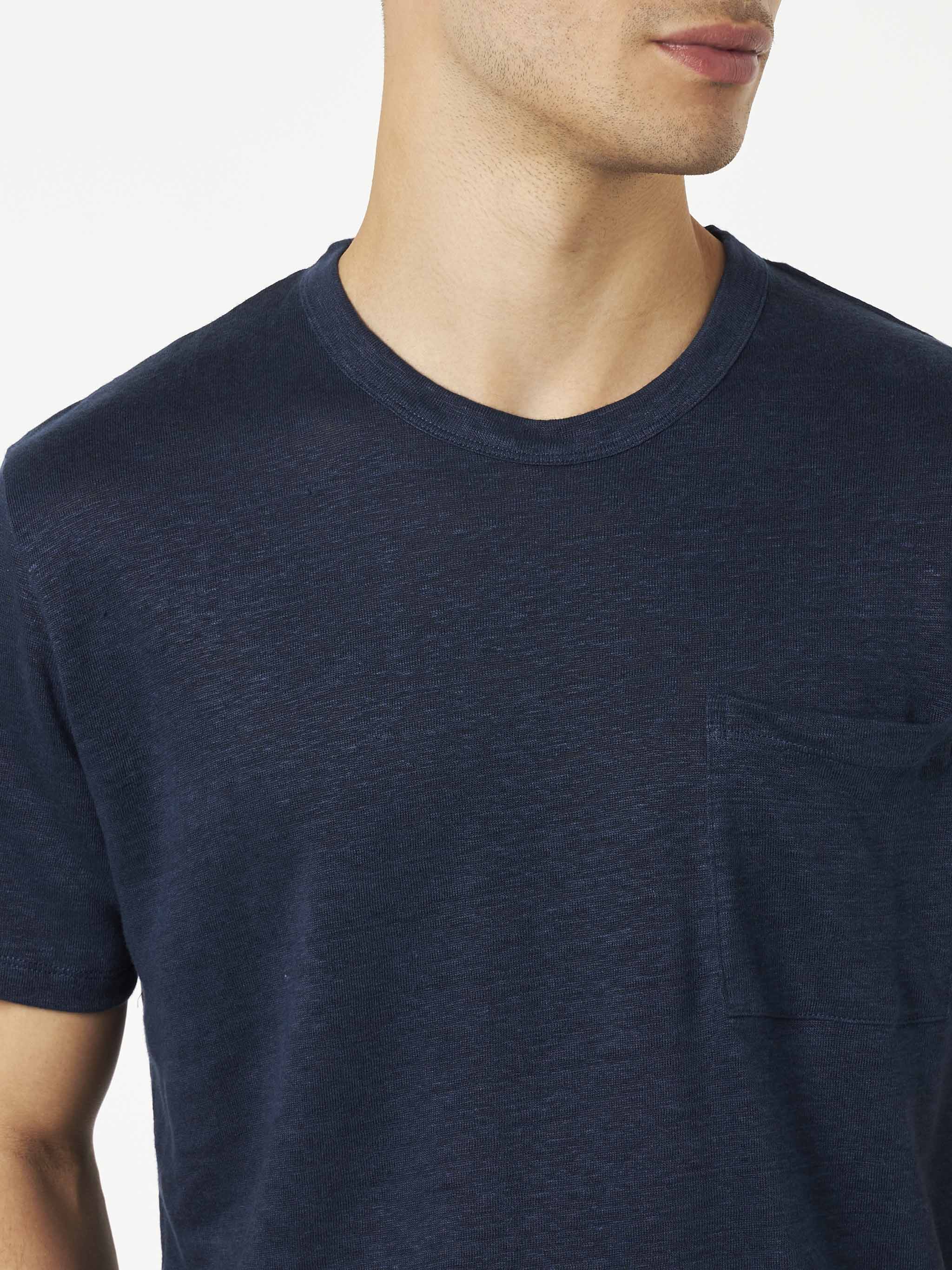 mc2-saint-barth-t-shirt-ecstasea-uomo-in-lino-blu-navy-con-taschino image 2