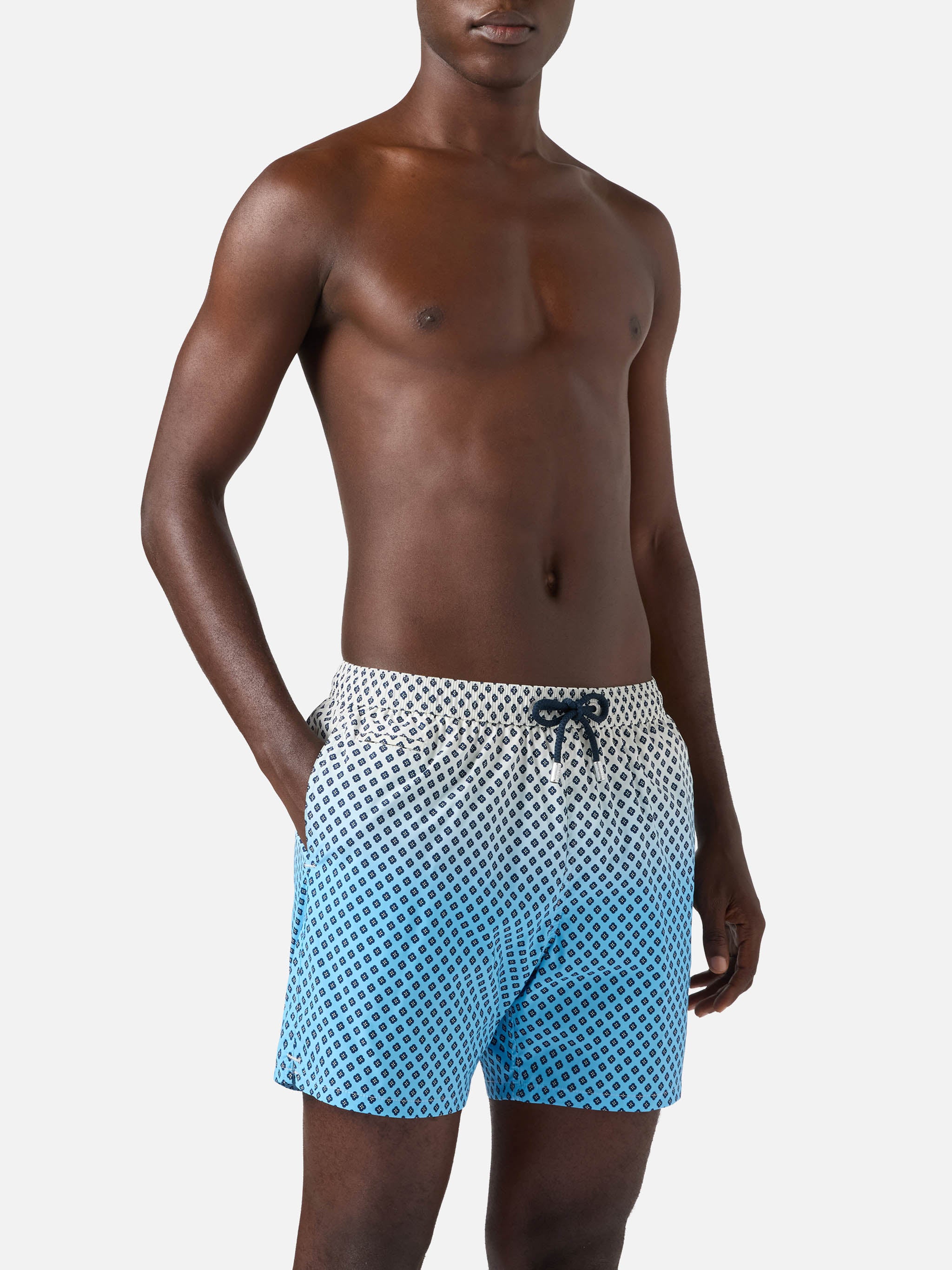 mc2-saint-barth-lighting-micro-costume-uomo-stampa-geometrica-sfumato-blu image 3