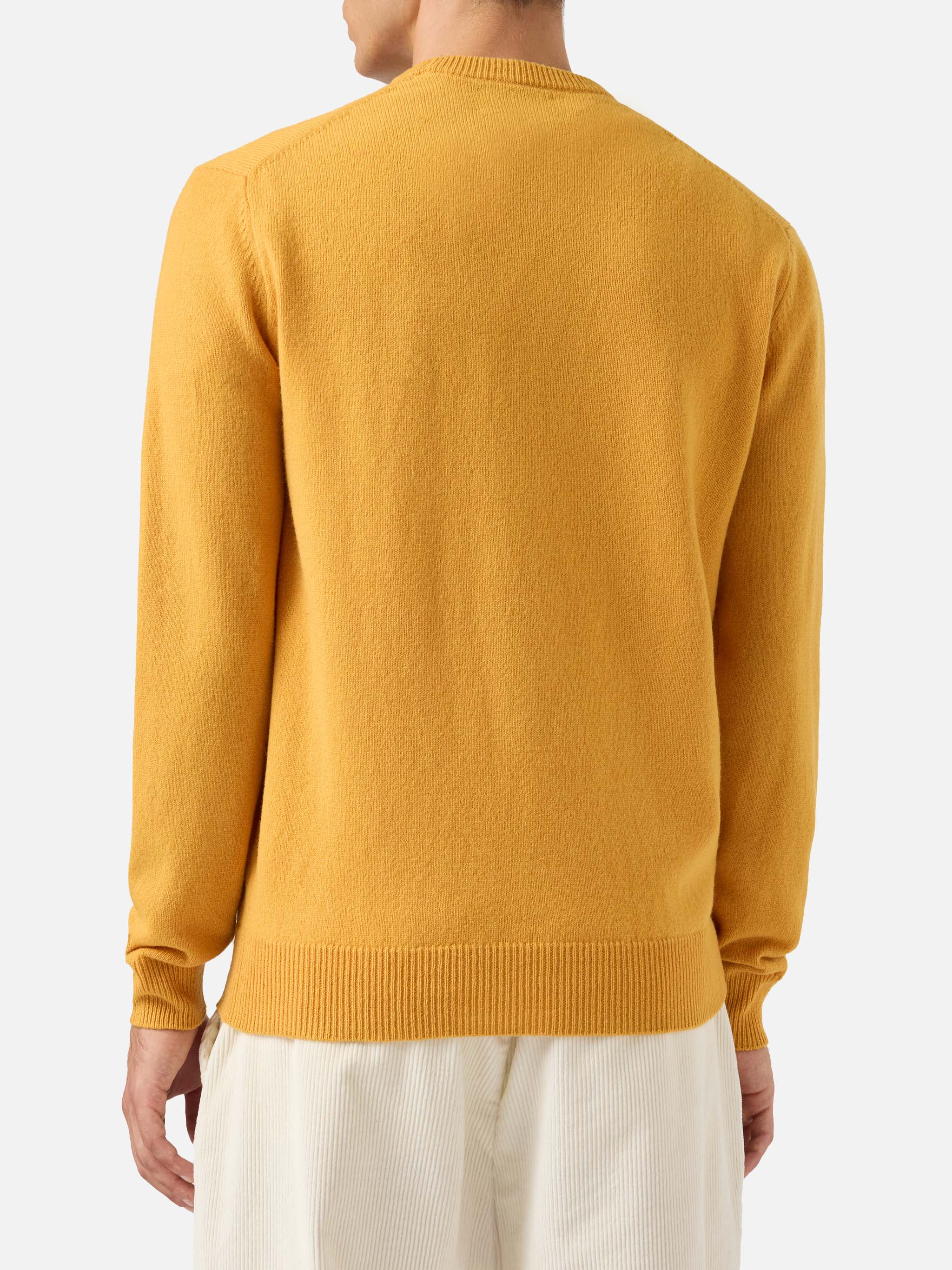 mc2-saint-barth-regent-maglione-uomo-girocollo-in-100-lambswool-giallo-ocra image 3