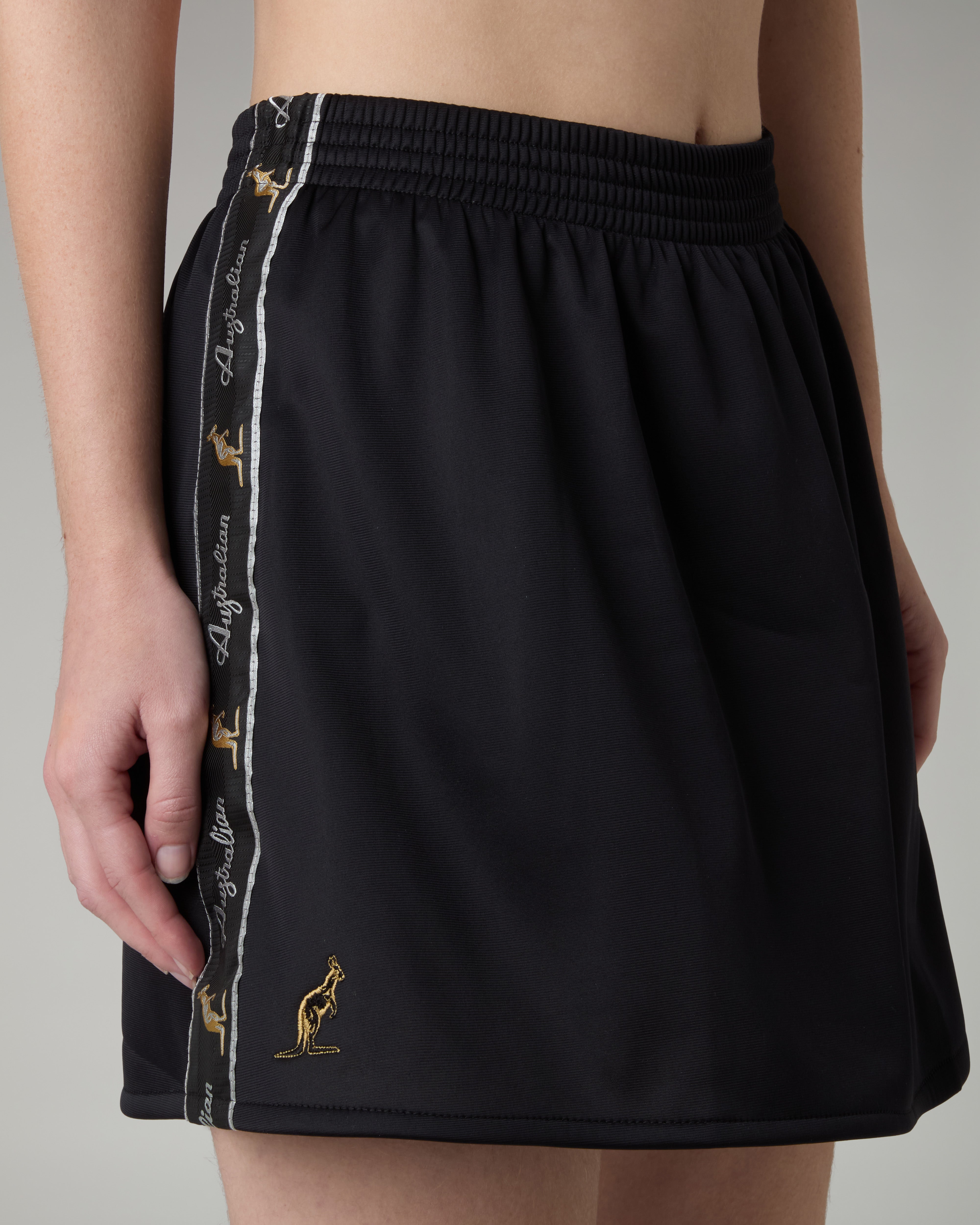 australian-black-tape-skirt-acetato-gonna-tennis-nera-con-sottopantaloncino image 4