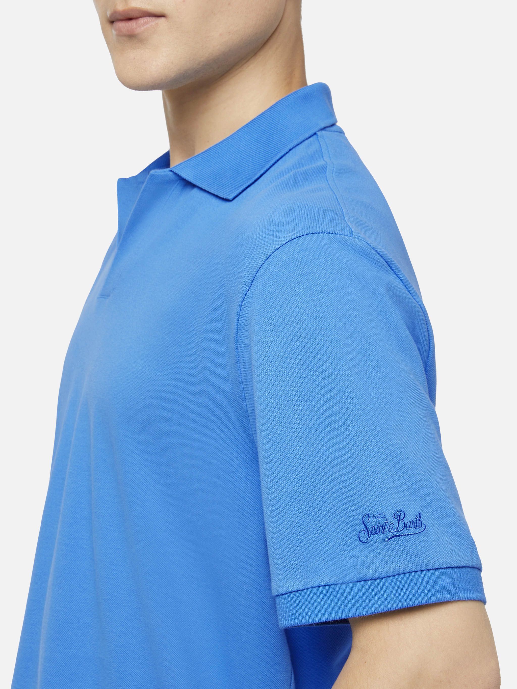 mc2-saint-barth-polo-charles-uomo-in-piquet-di-cotone-bluette-senza-bottoni image 2