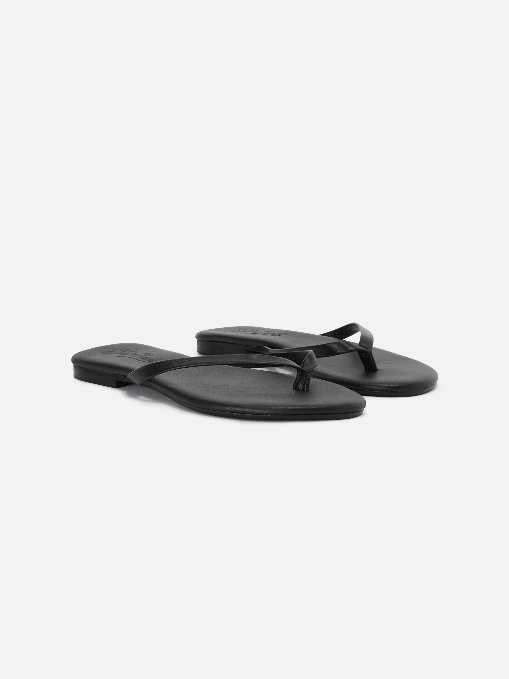 mc2-saint-barth-infradito-essentials-in-vera-pelle-nere image 1