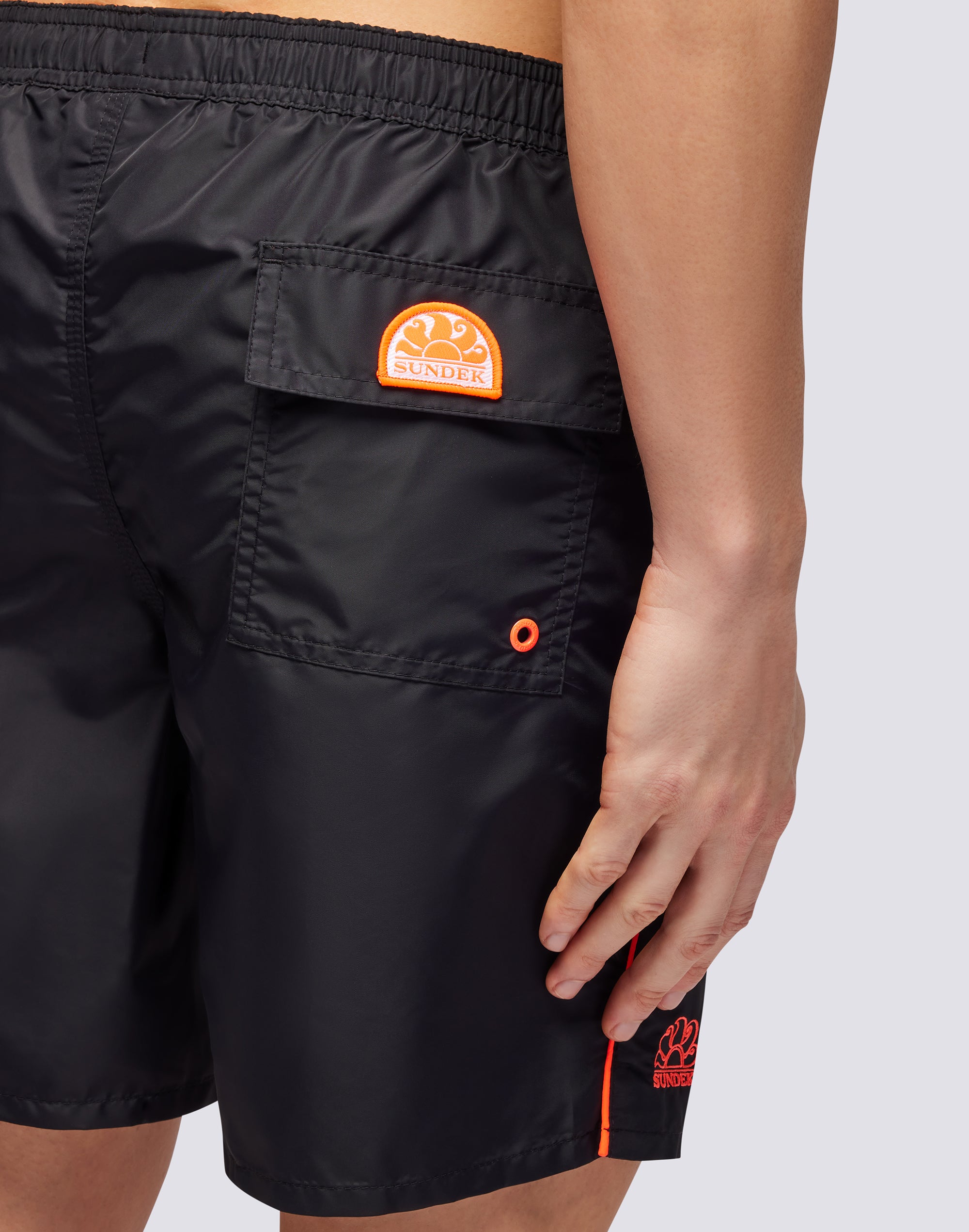 sundek-iconic-taffeta-boxer-mare-uomo-vita-elasticata-con-piping image 3