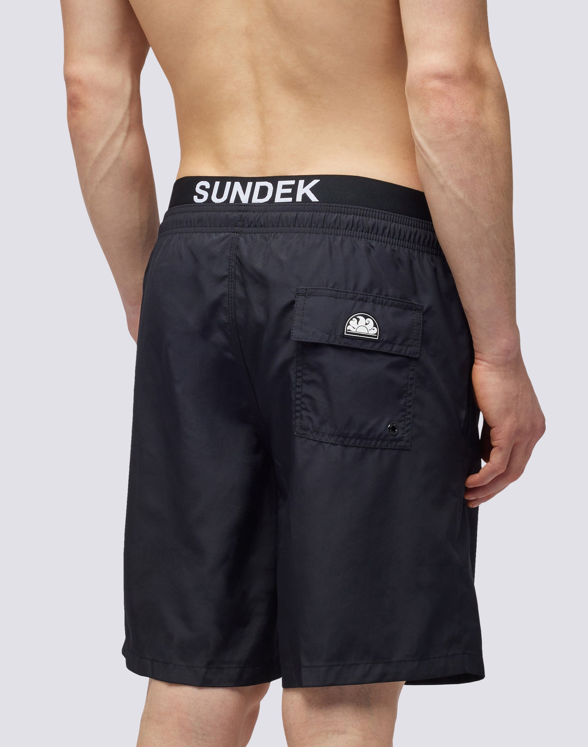 sundek-costume-mare-uomo-lungo-con-elastico-logo-in-repreve-riciclato image 2