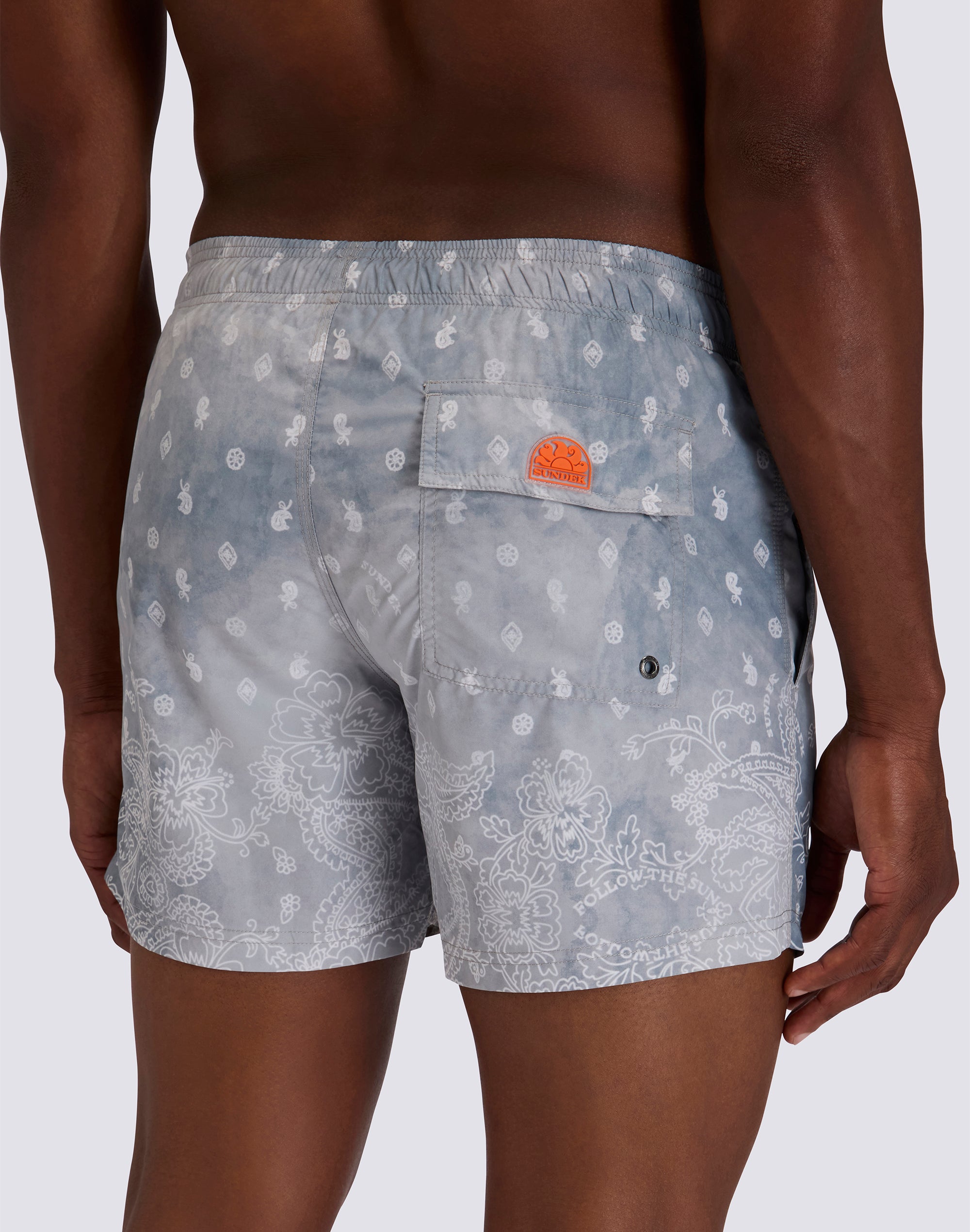sundek-costume-da-bagno-uomo-corto-m633-paisley-bandana-in-poliestere-riciclato image 3