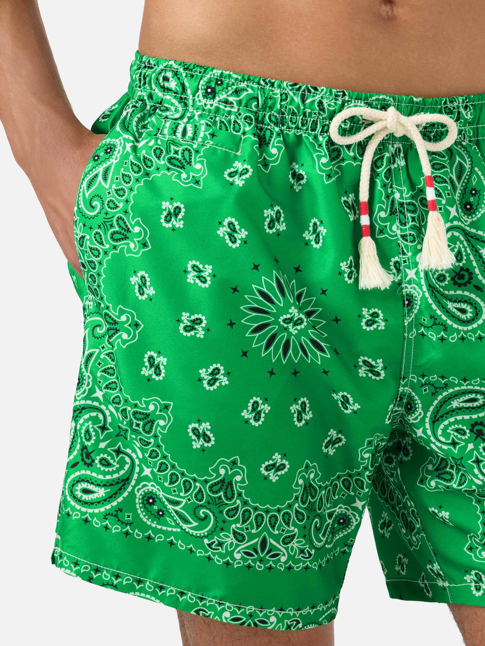 mc2-saint-barth-caprese-costume-mare-uomo-verde-stampa-bandana image 4